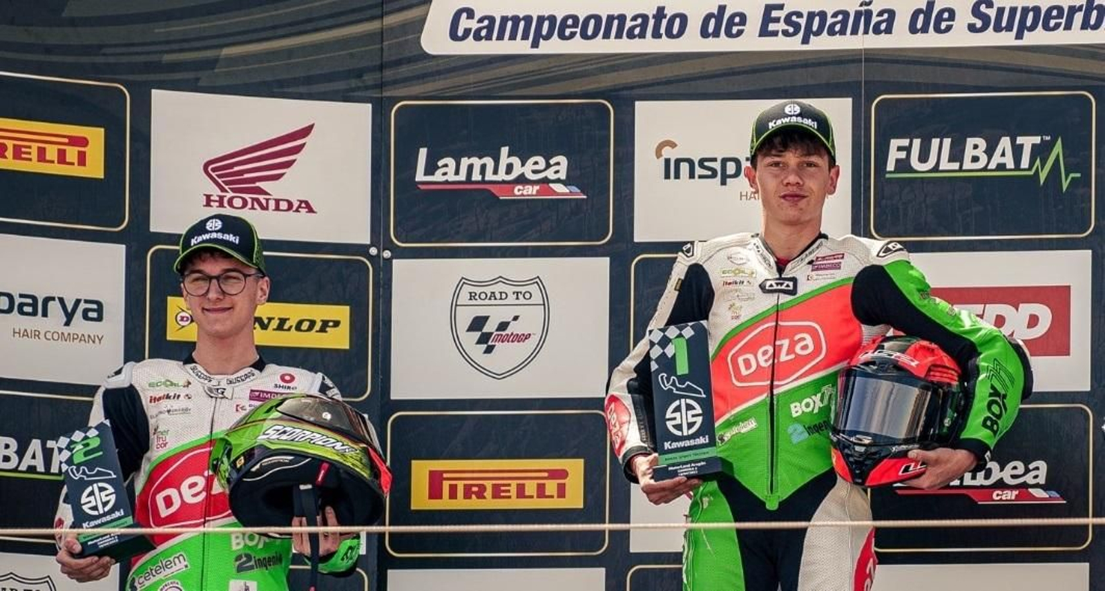 Torres y Muñoz, en el podio de Motorland. Torres y Muñoz, en el podio de Motorland.