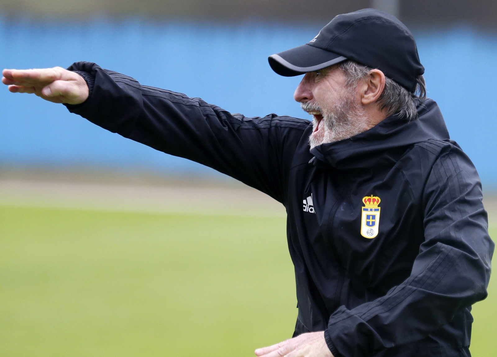 Juan Antonio Anquela, ex técnico del Granada CF, es hoy el entrenador del Real Oviedo.