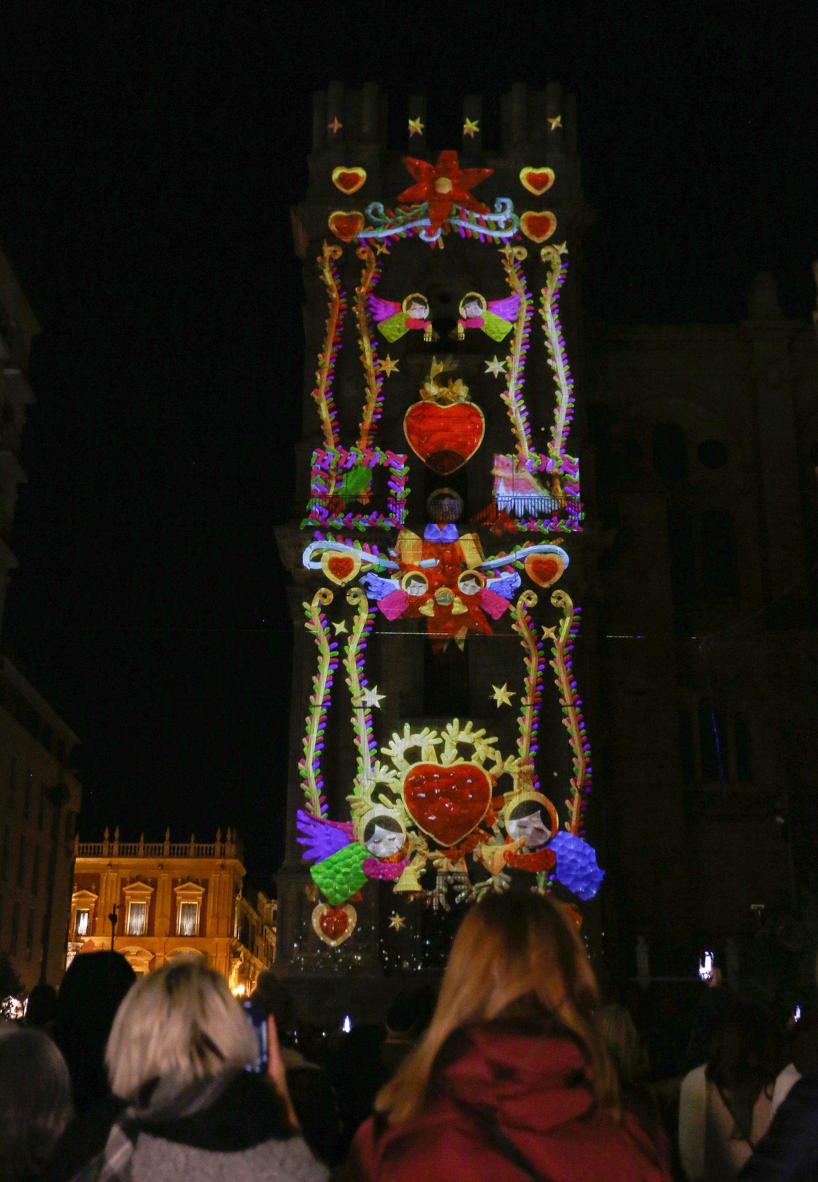 El video mapping de Navidad en la Catedral de Málaga, en fotos