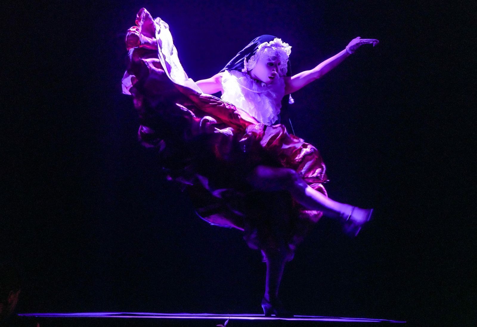 Imágenes de Andrés Marín & Ana Morales 'Matarife/ Paraíso' 30ª Festival de Jerez