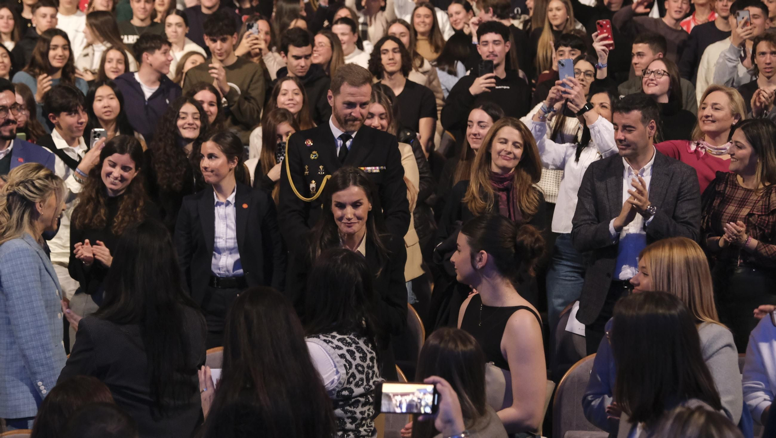 Imágenes de la Reina Letizia en el Tour del Talento en Almería