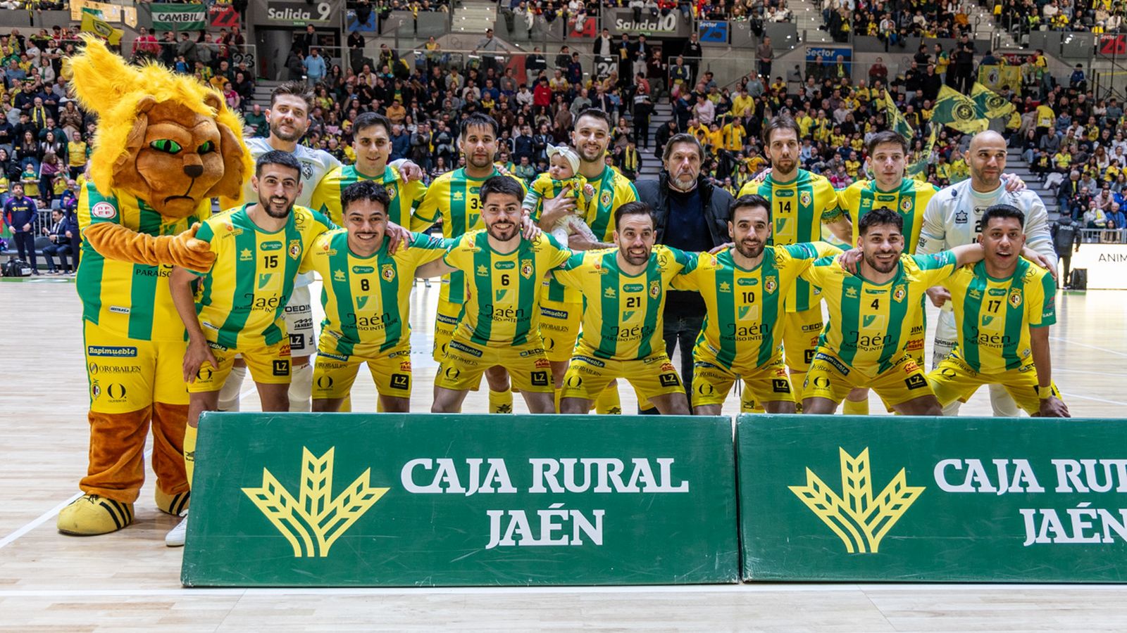 Foto de equipo del plantel amarillo. 