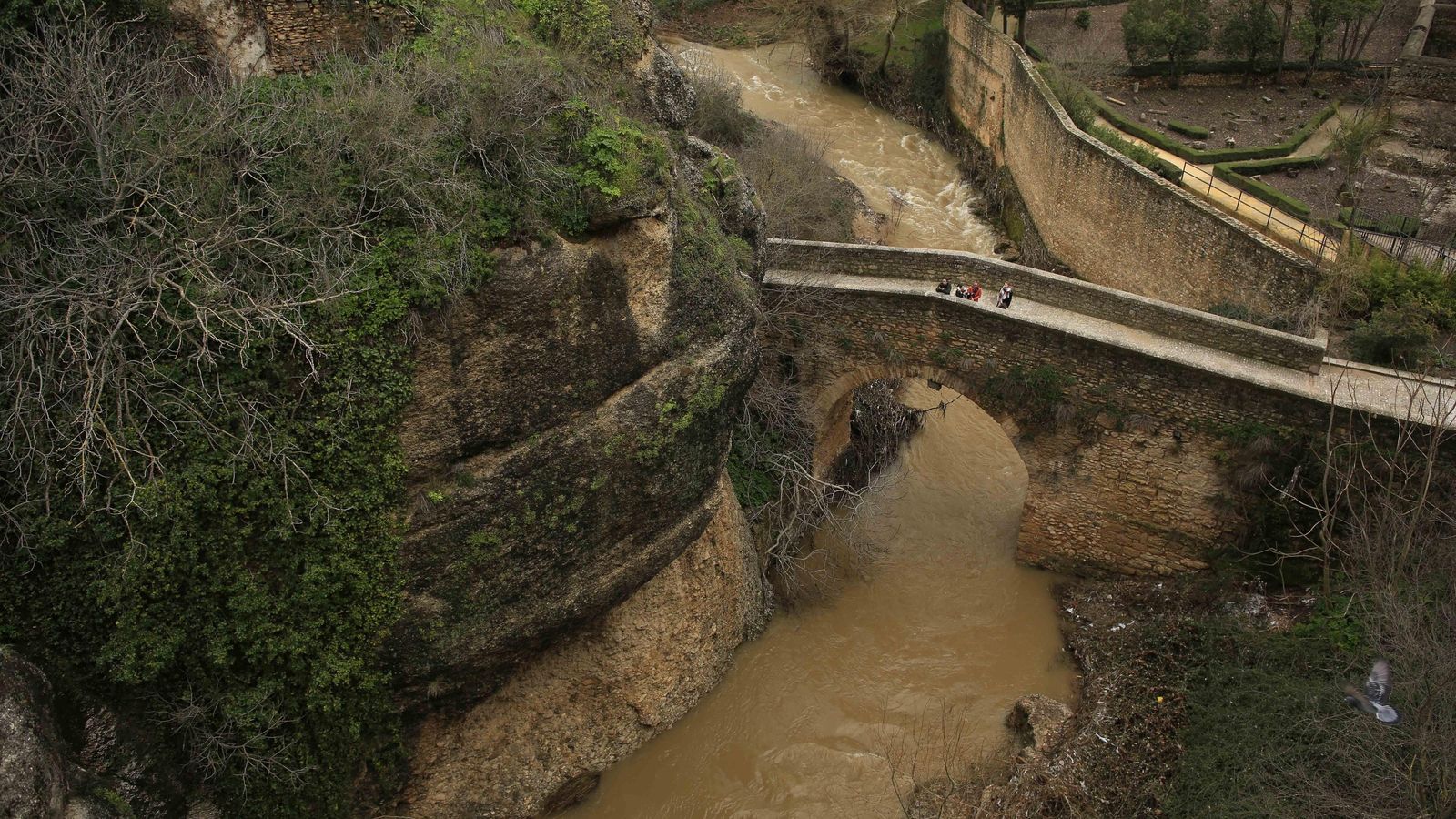 No está claro el origen del Puente Viejo.