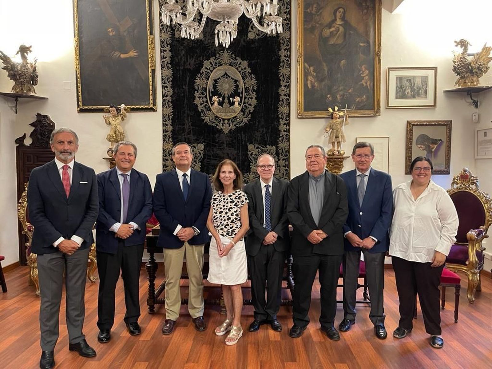 Los miembros del patronato durante la reunión.