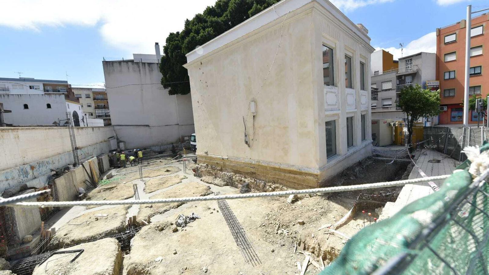 La trasera del centro, donde aparecieron los restos arqueológicos. La trasera del centro, donde aparecieron los restos arqueológicos.