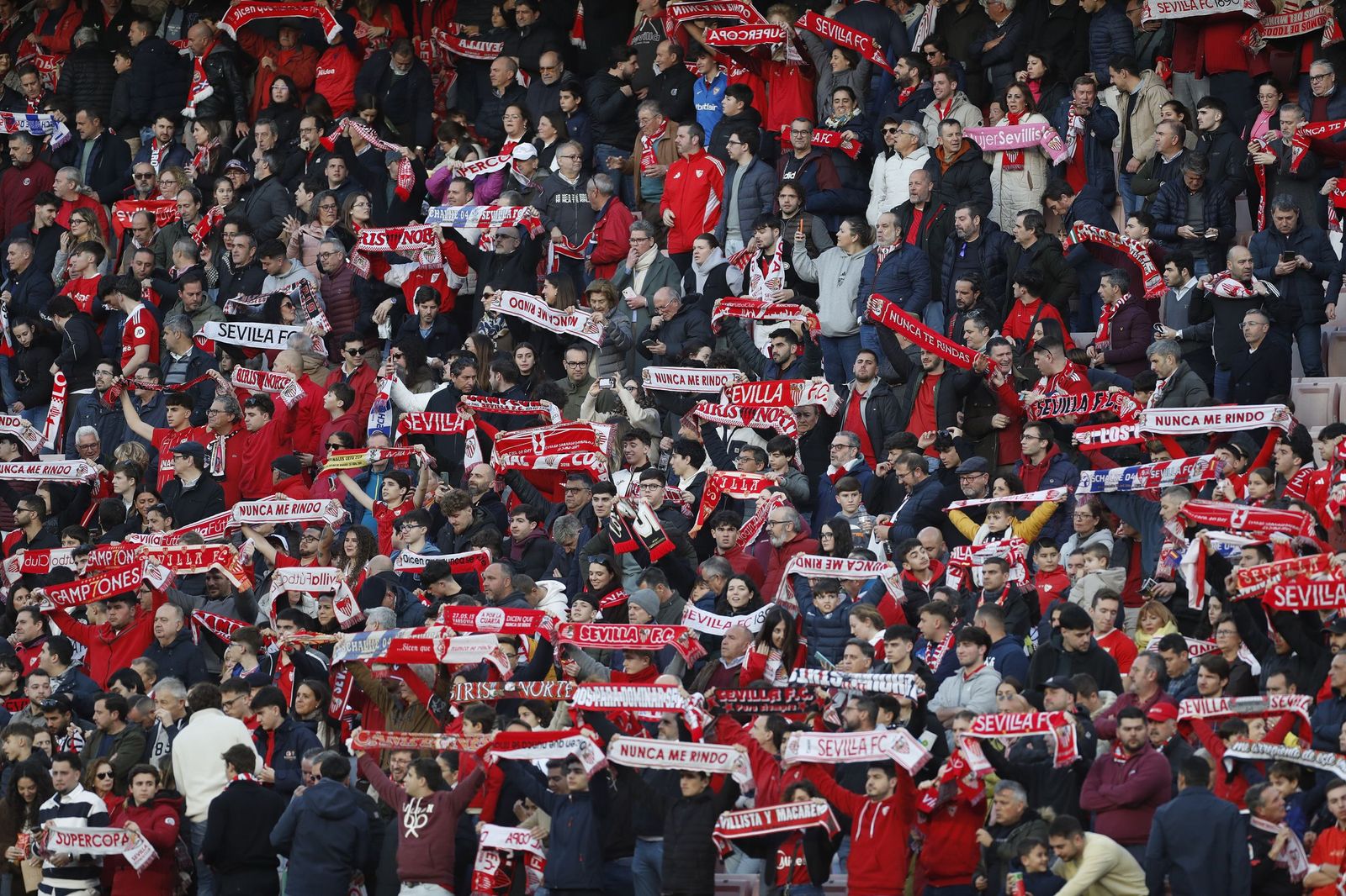 Búscate en las fotos del Sevilla FC - Alavés