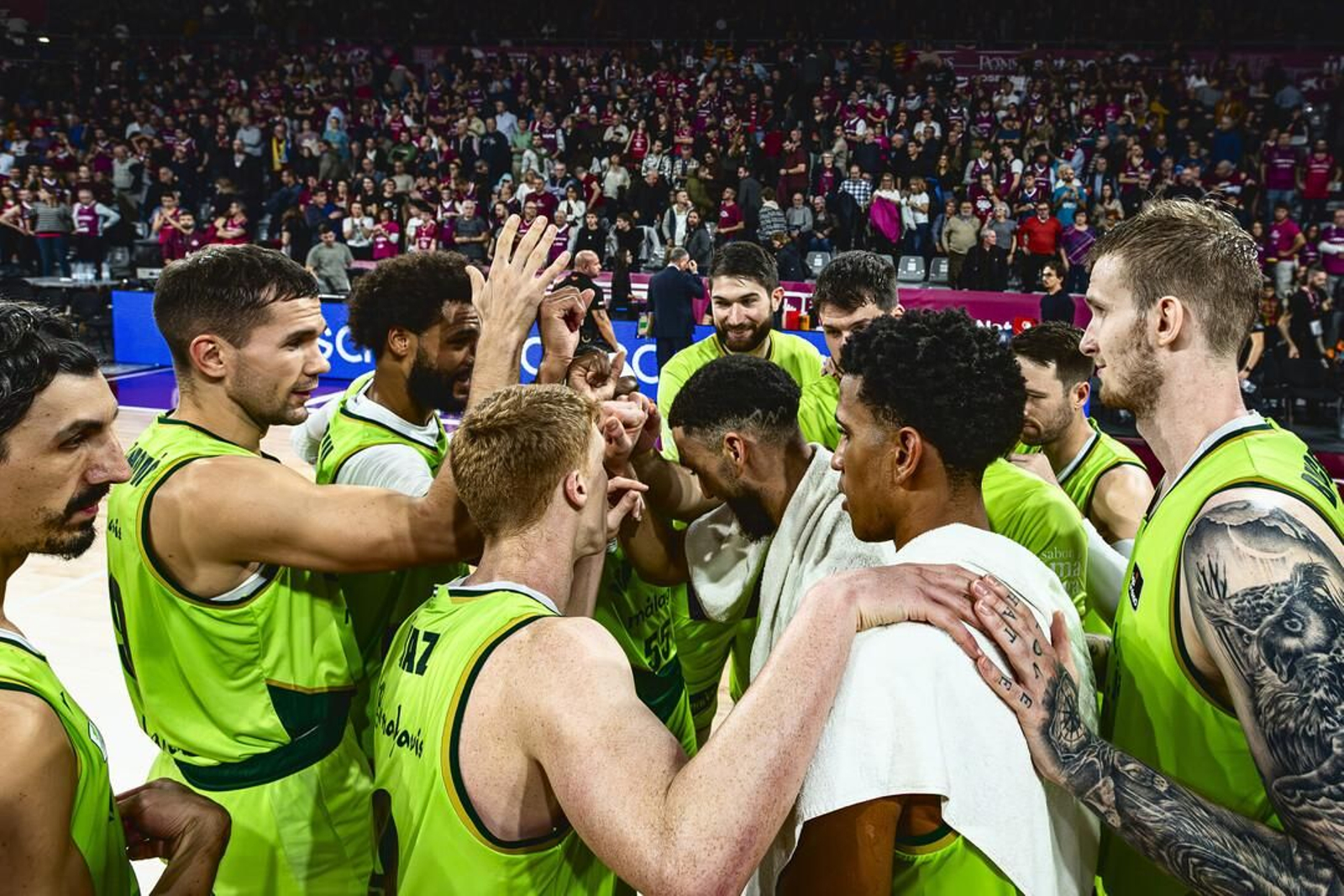 El Unicaja, tras ganar en Lleida.