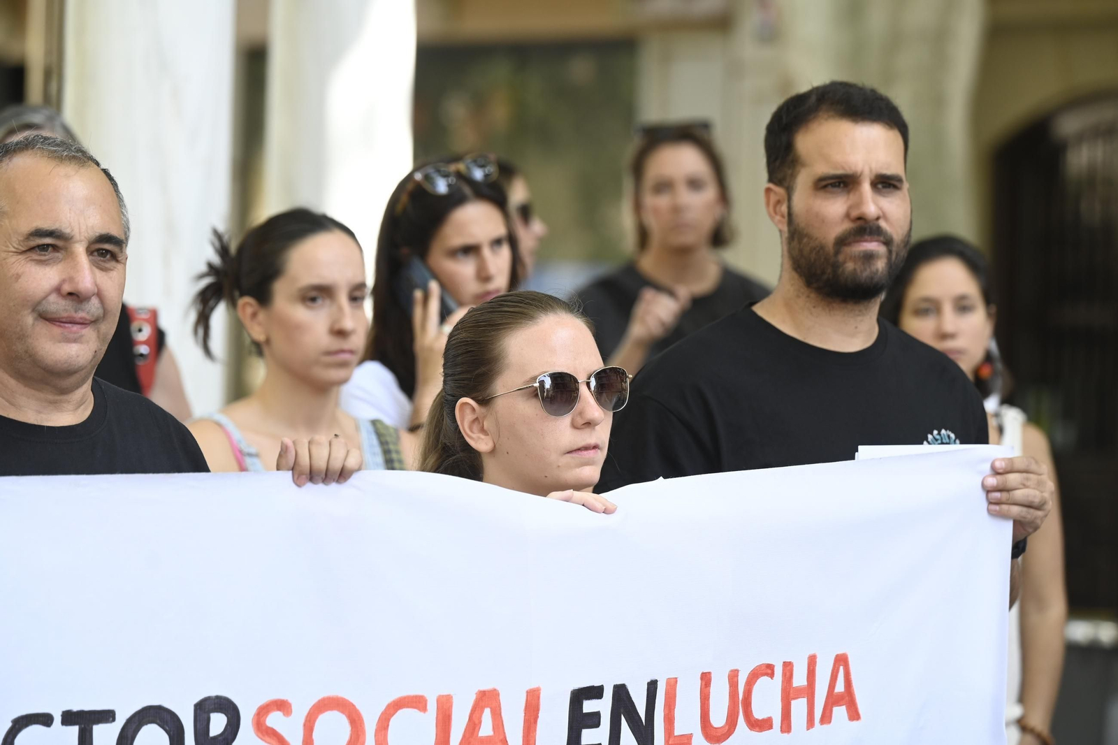 Las imágenes de la concentración de los trabajadores del sector social en Córdoba para denunciar su precariedad