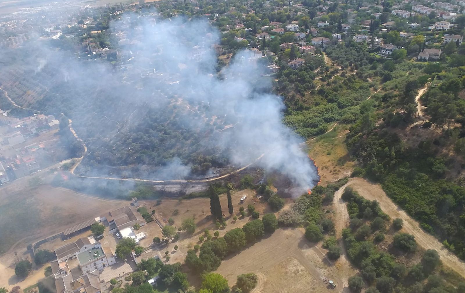 Así ha quedado la cornisa de Gelves tras el incendio