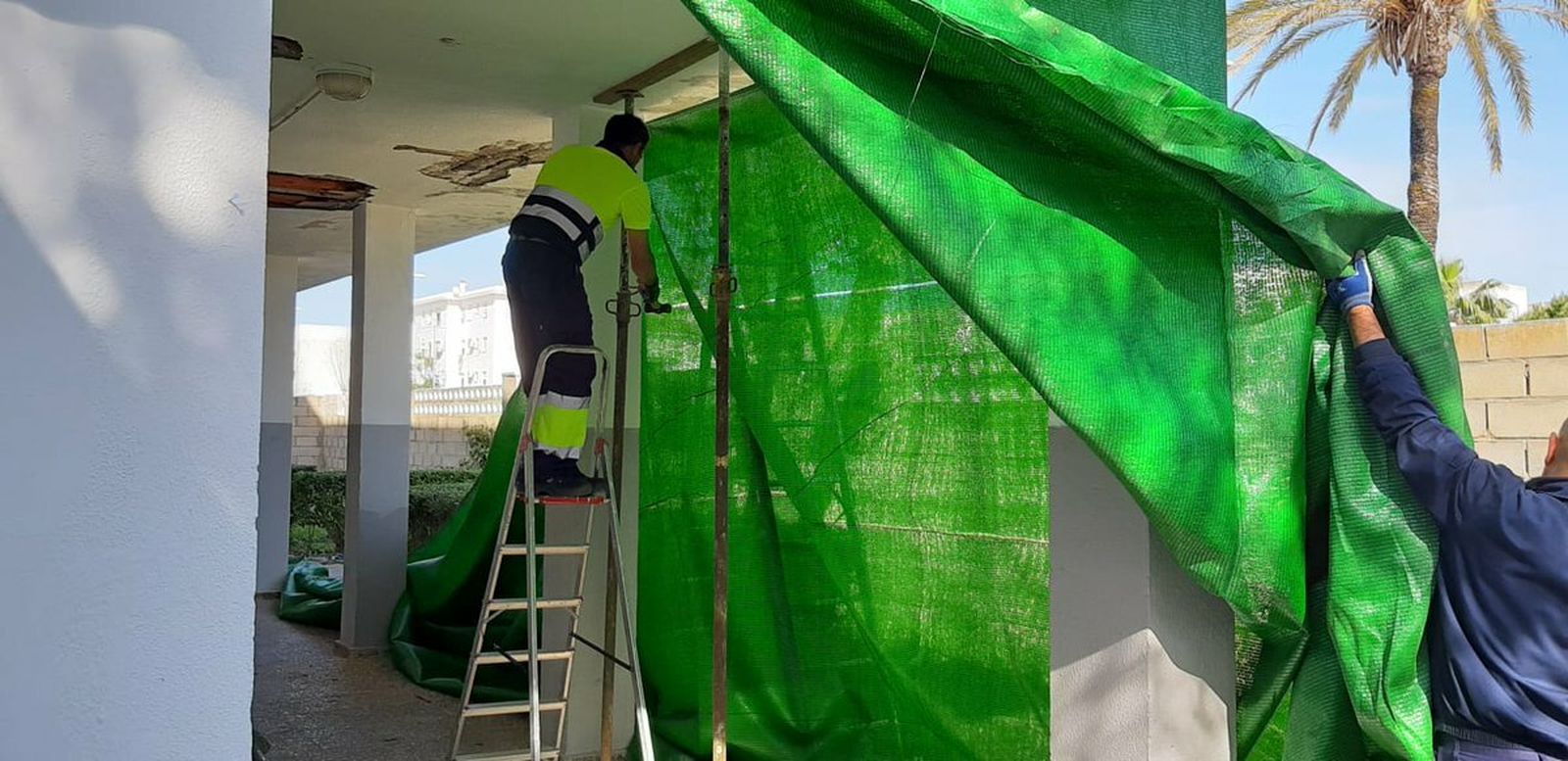Hoy han comenzado los trabajos previstos en el colegio de El Palomar.