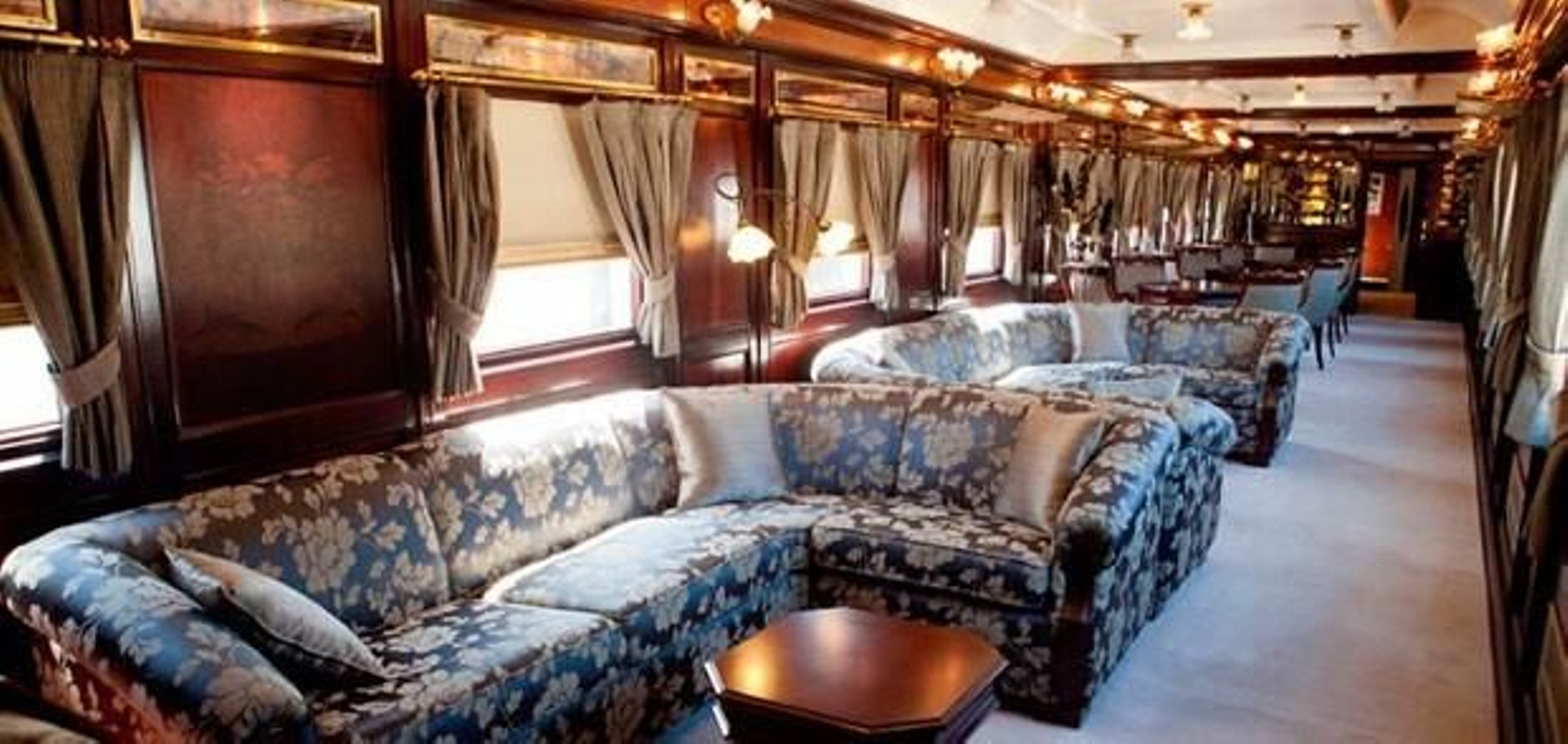 Así se viaja en el Tren Al Andalus, un hotel de lujo sobre raíles