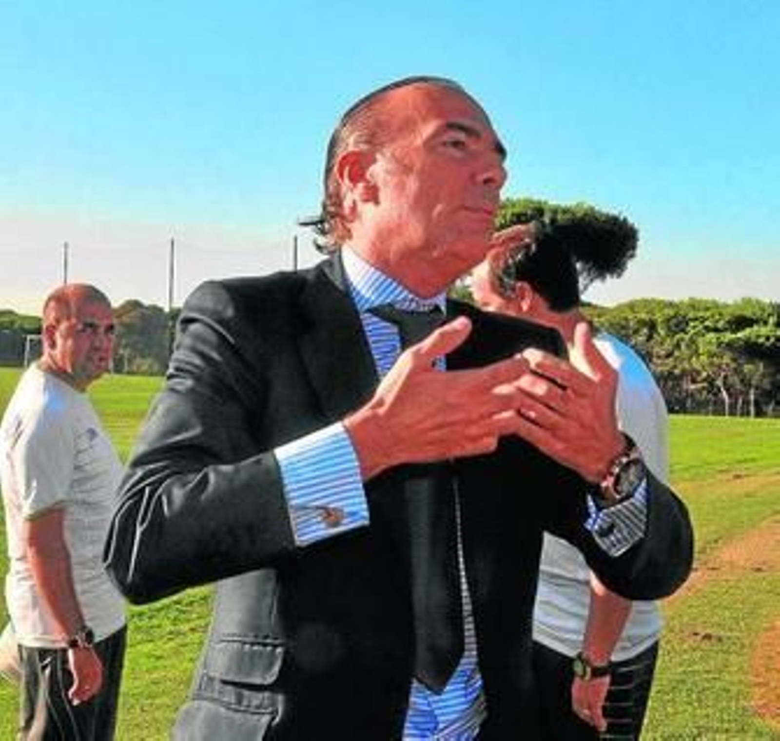 Luis Oliver se explaya a su llegada a la concentración del Betis, el pasado miércoles.