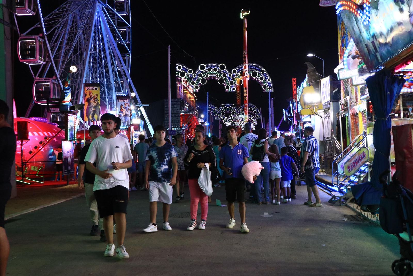 Imágenes del ambiente de Colombinas el día 4 de agosto