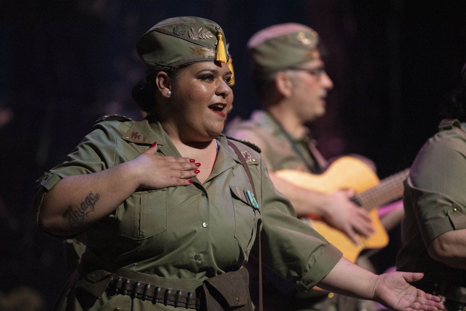 Imágenes de la actuación de la comparsa de Punta Umbría 'Las intrépidas' en el Carnaval Colombino