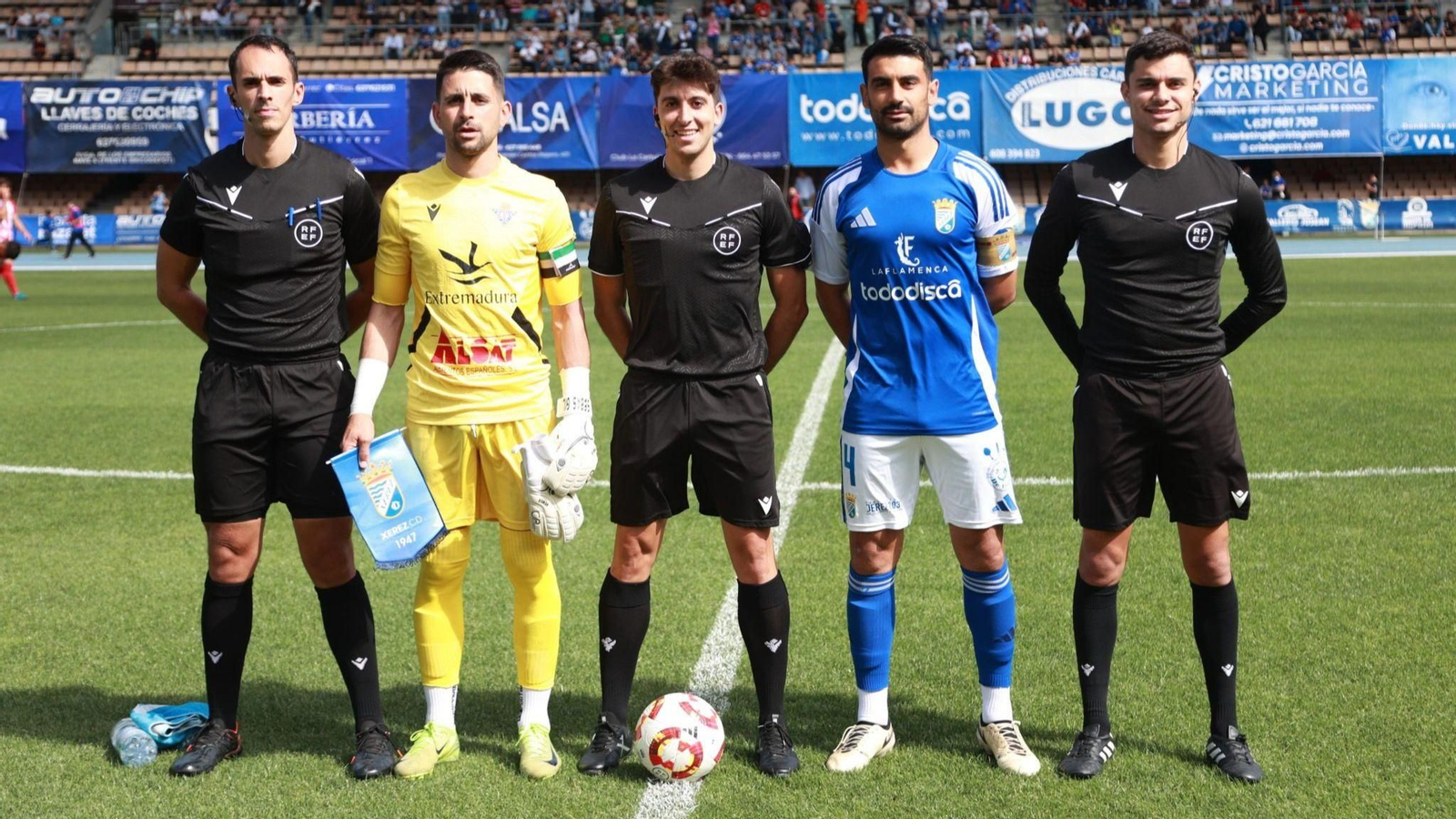 Alejandró Tomé Alonso pitó al Xerez CD la pasada temporada en Chapín frente al Don Benito (2-2).
