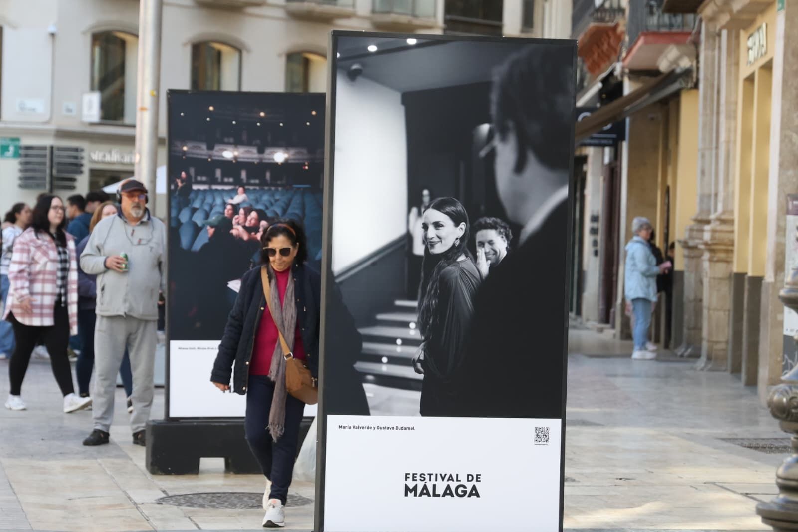 Calle Larios viste con imagenes del Festival de Málaga.