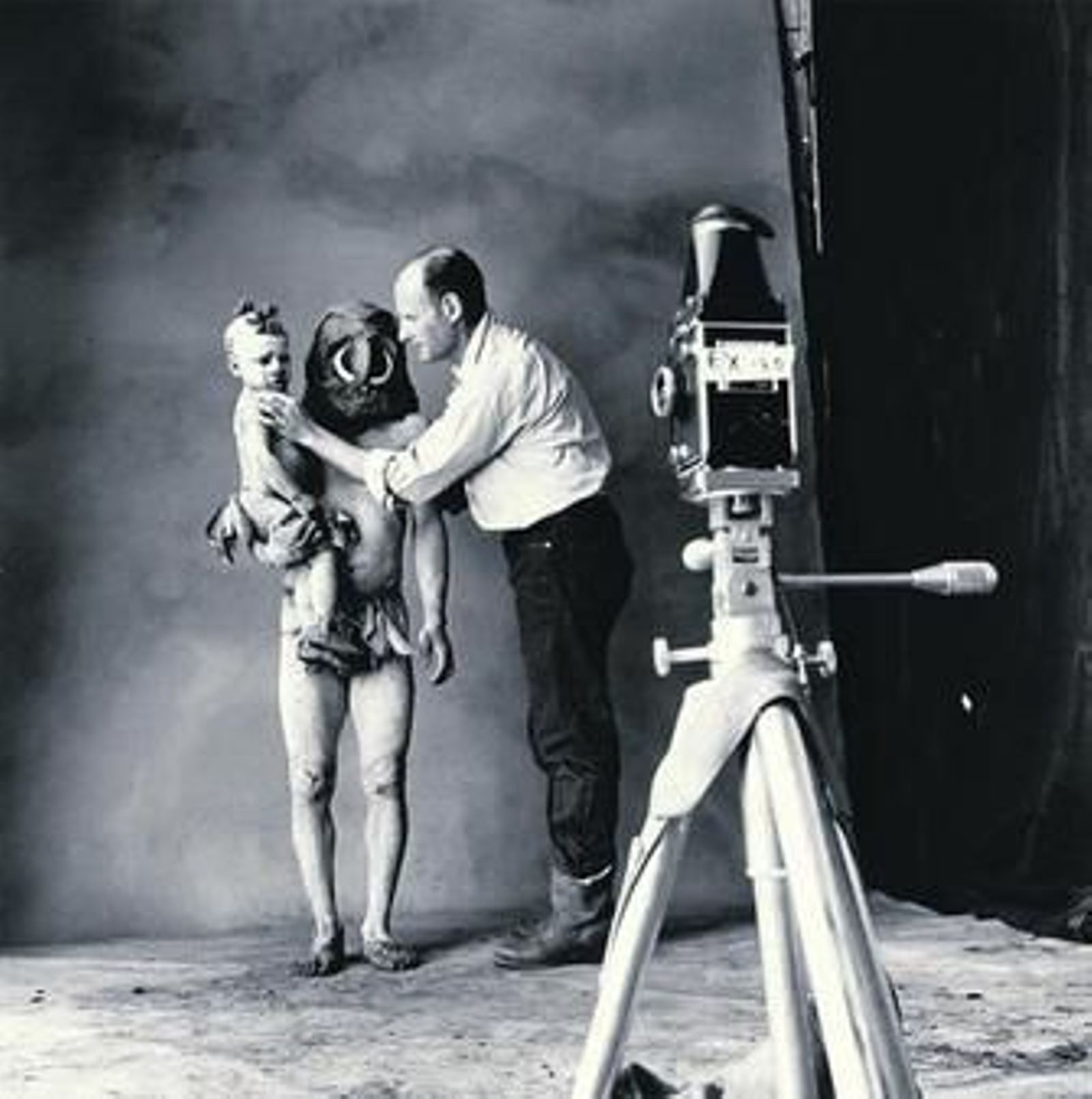 Irving Penn en una sesión.