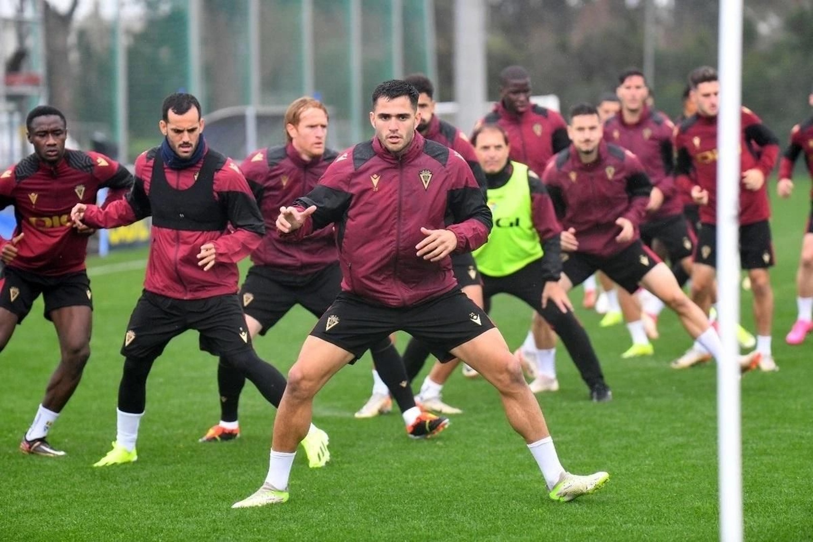 Trabajo colectivo en el campo 4 de El Rosal.