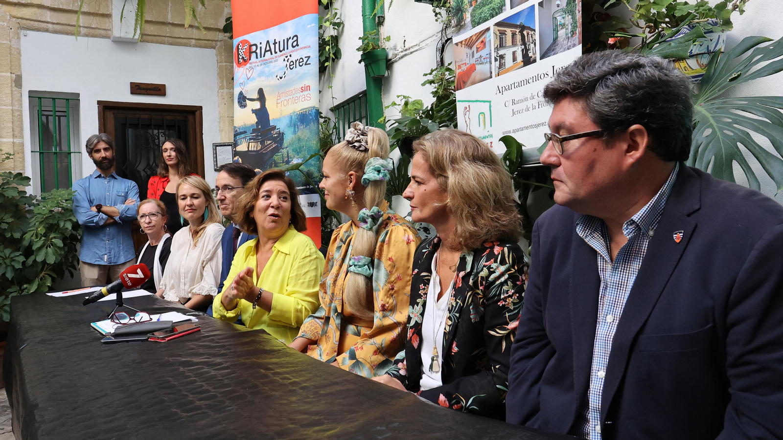 Presentación de Amistades sin fronteras, de Kriatura Jerez