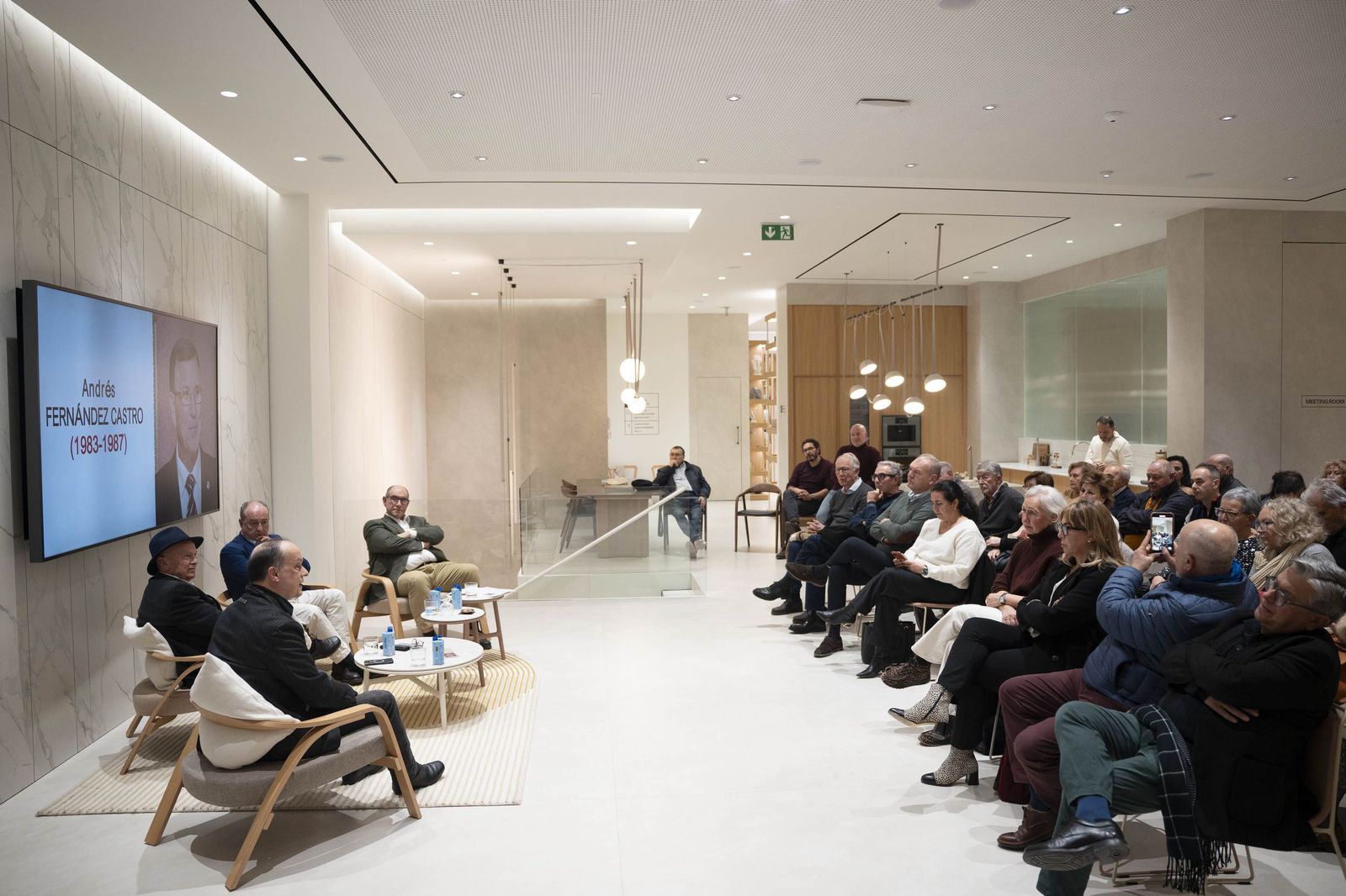 Un siglo de política local: Antonio Llaguno presenta en Almería su libro sobre las alcaldías de Cuevas del Almanzora