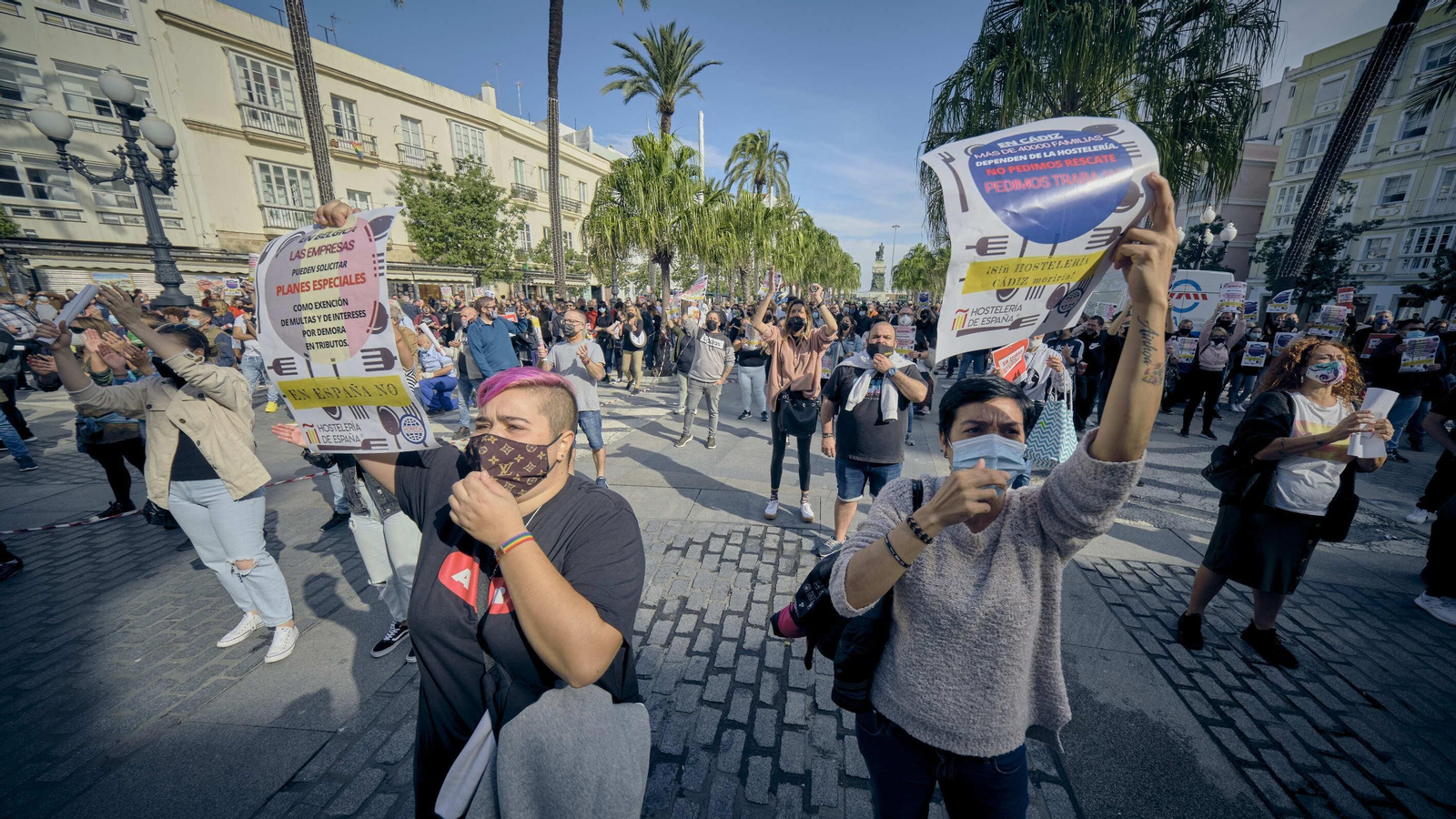 La Hostelería de Cádiz se moviliza en demanda de ayuda por los efectos de  la Covid-19