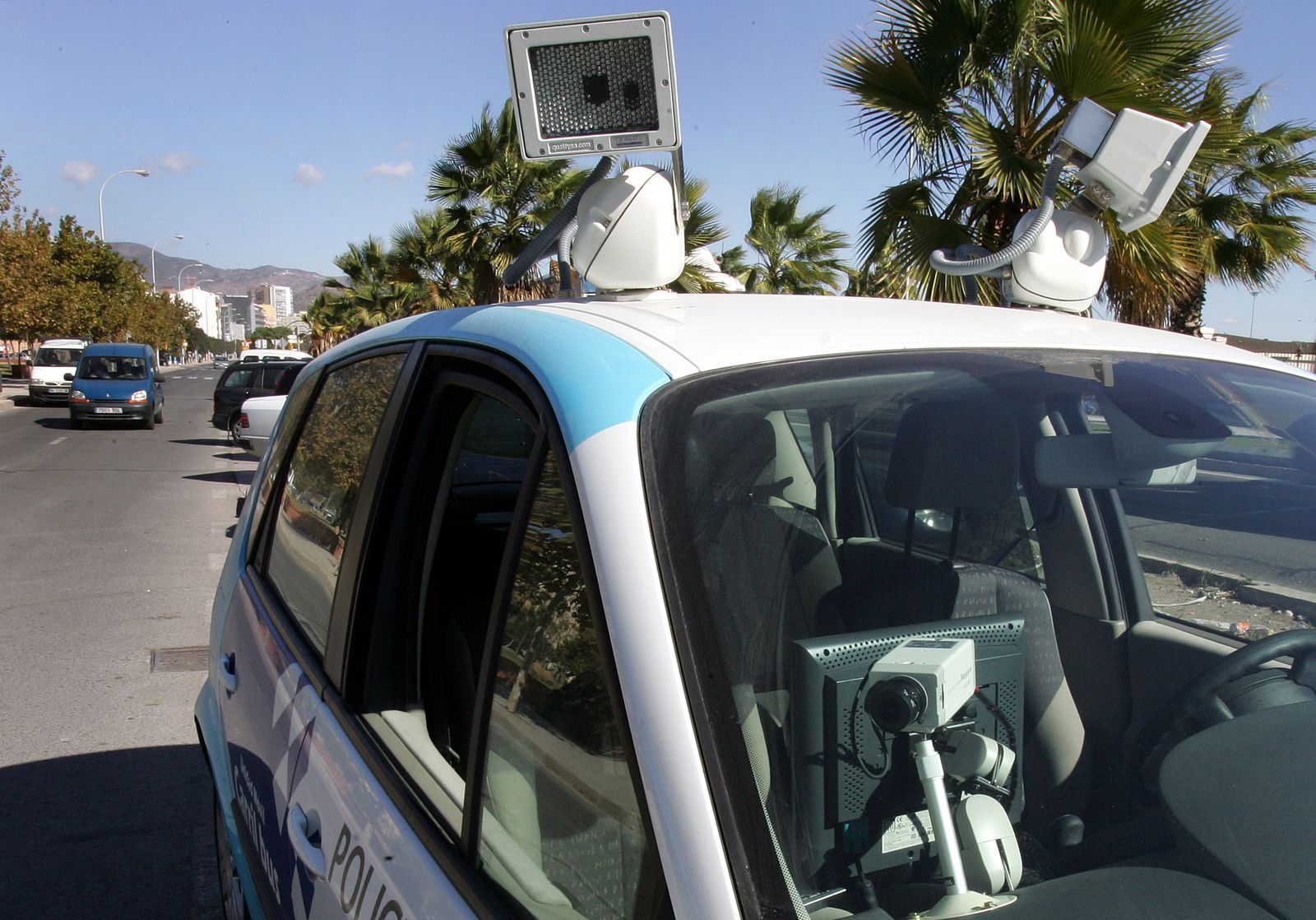 El vehículo que la Policía Local usaba para multar la doble fila, en una imagen de archivo.