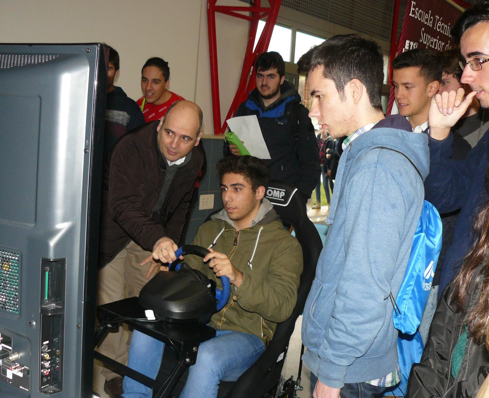 El sillón que emulaba la experiencia de conducir un Fórmula 1 generó una gran expectación.