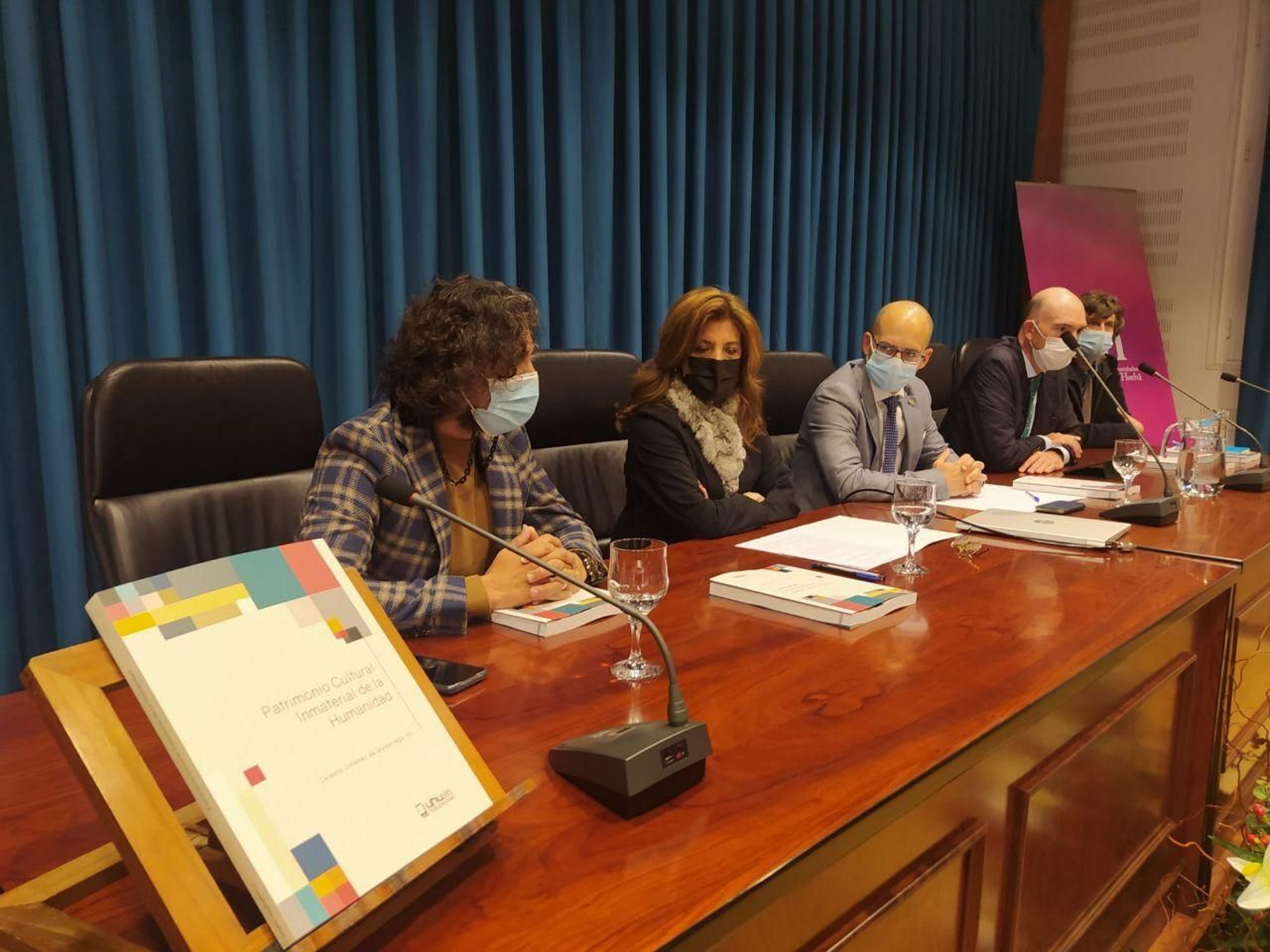 Presentación de la obra en la Universidad de Huelva.