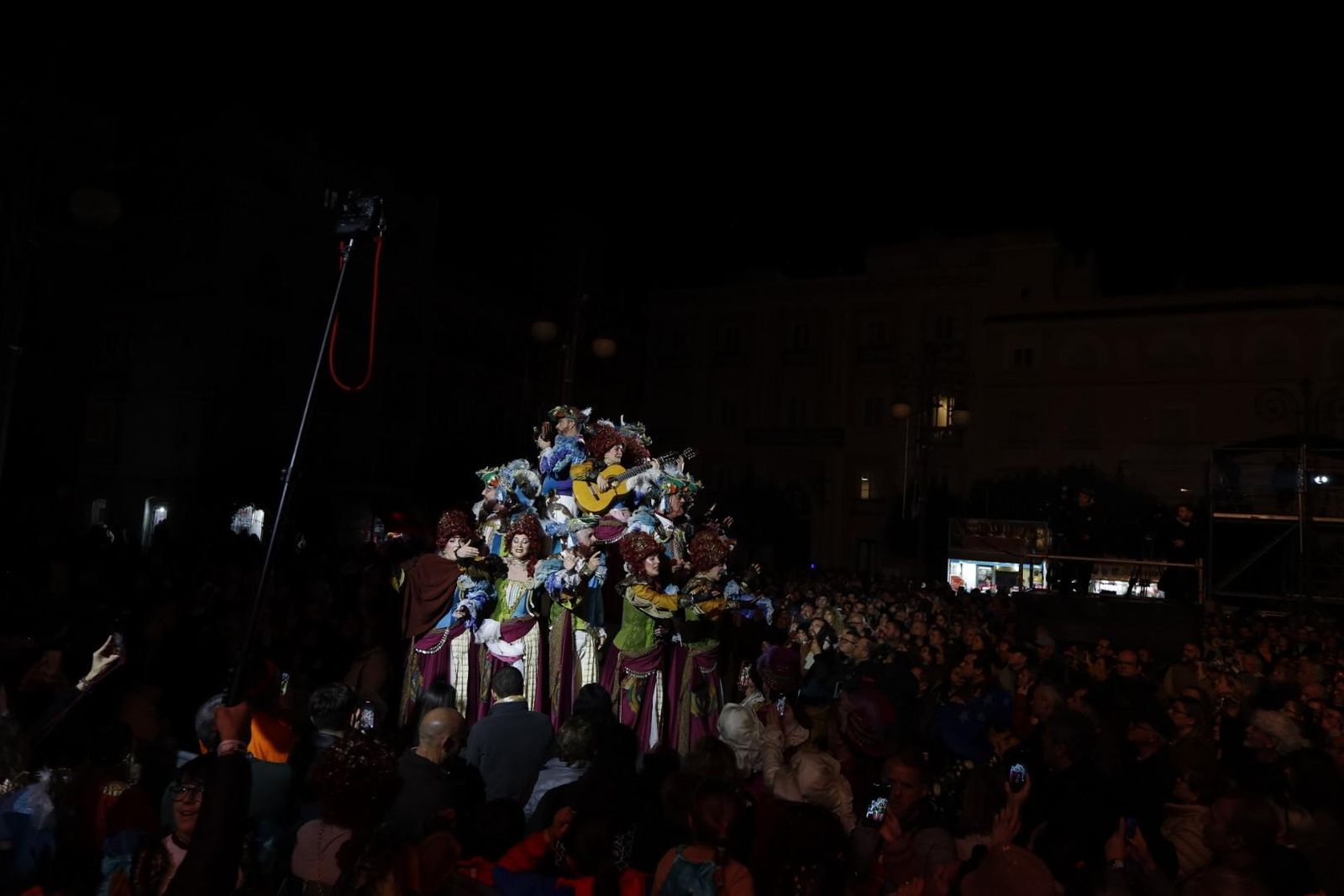 Cortejo, acto y quema del Dios Momo del Carnaval de Cádiz 2026
