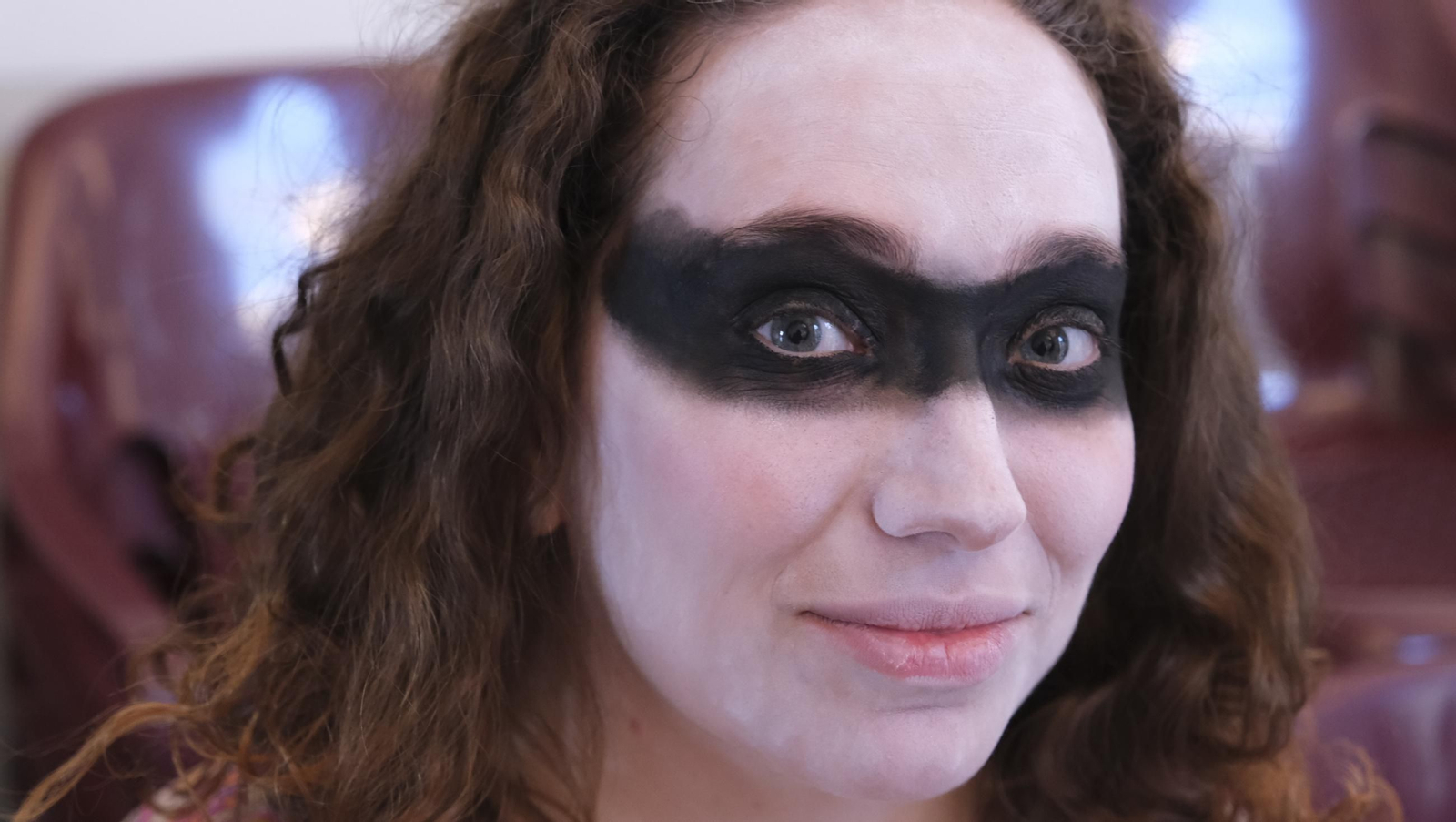 Maquillaje de los alumnos de la academia musical de Vélez Blanco para la ópera, en imágenes