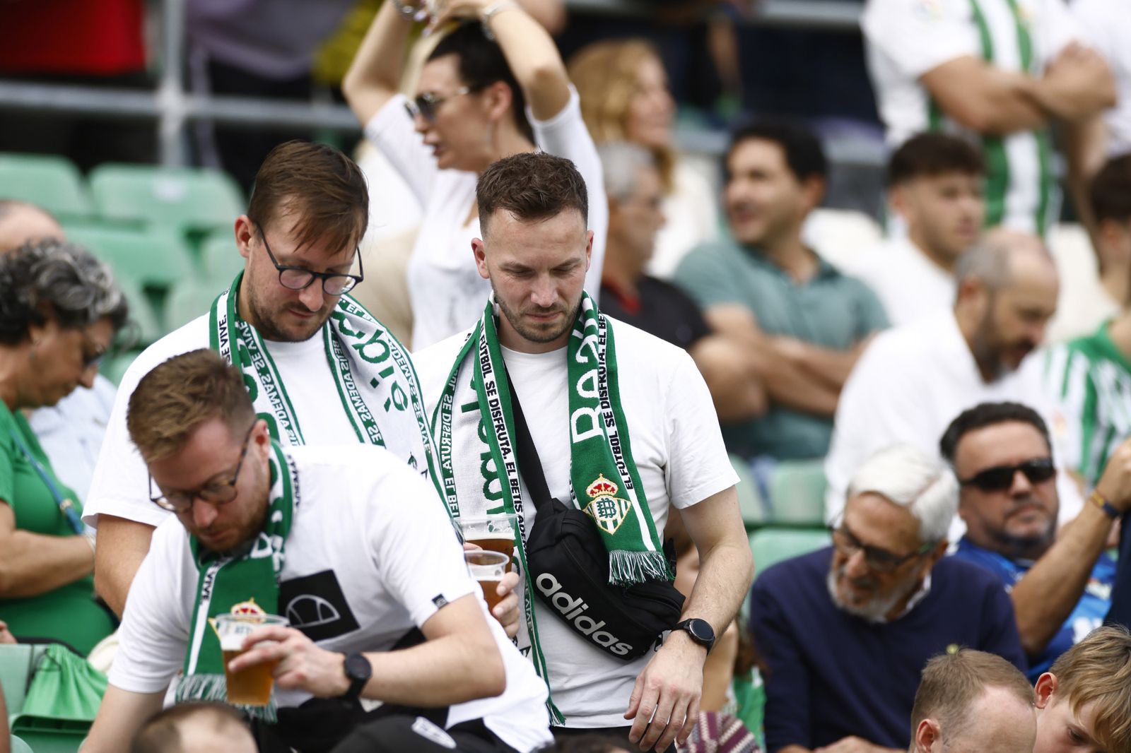 Búscate en las fotos del Betis-Atlético de Madrid