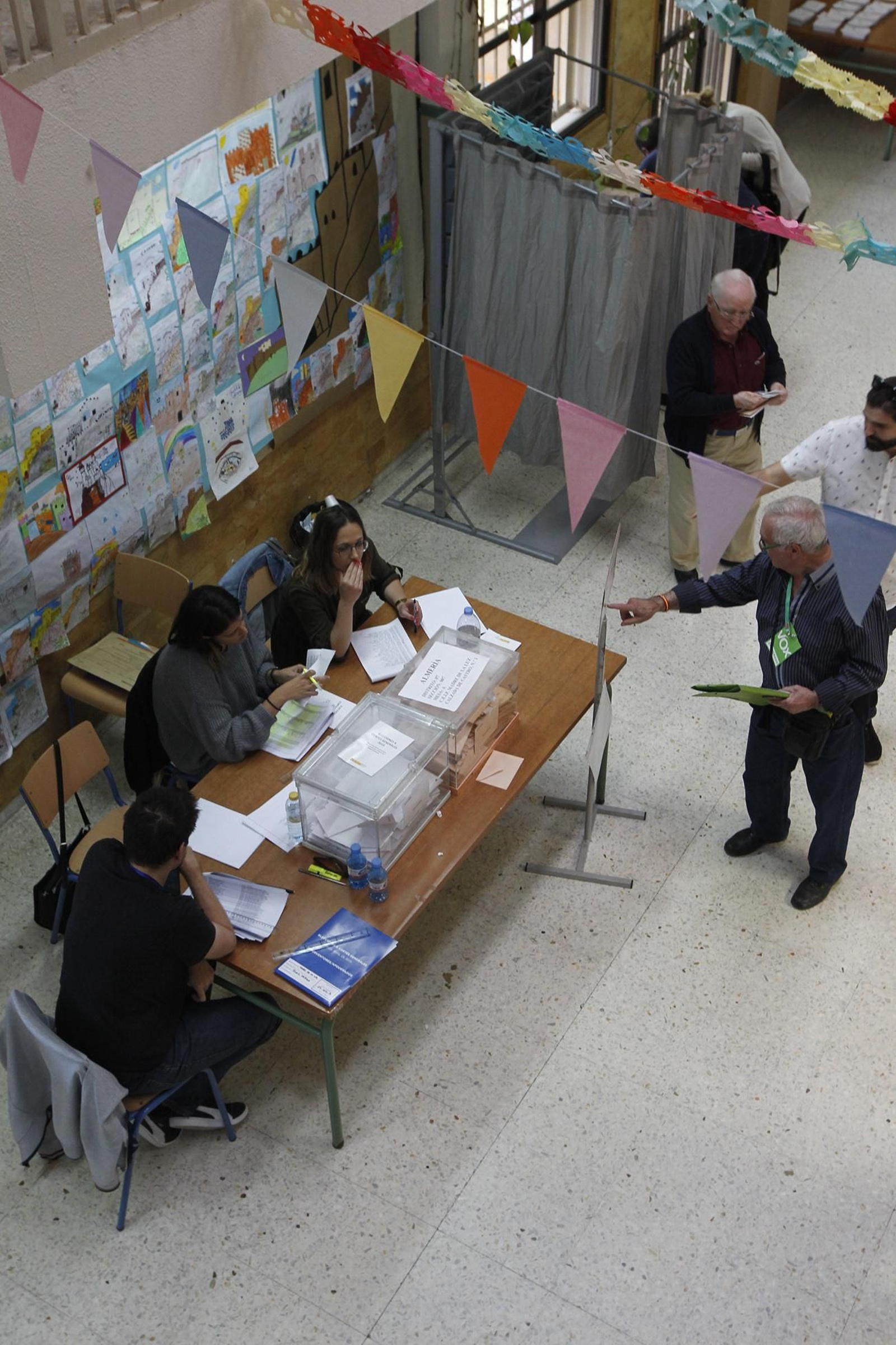 Fotogalería votaciones Elecciones Generales 2019. Almería