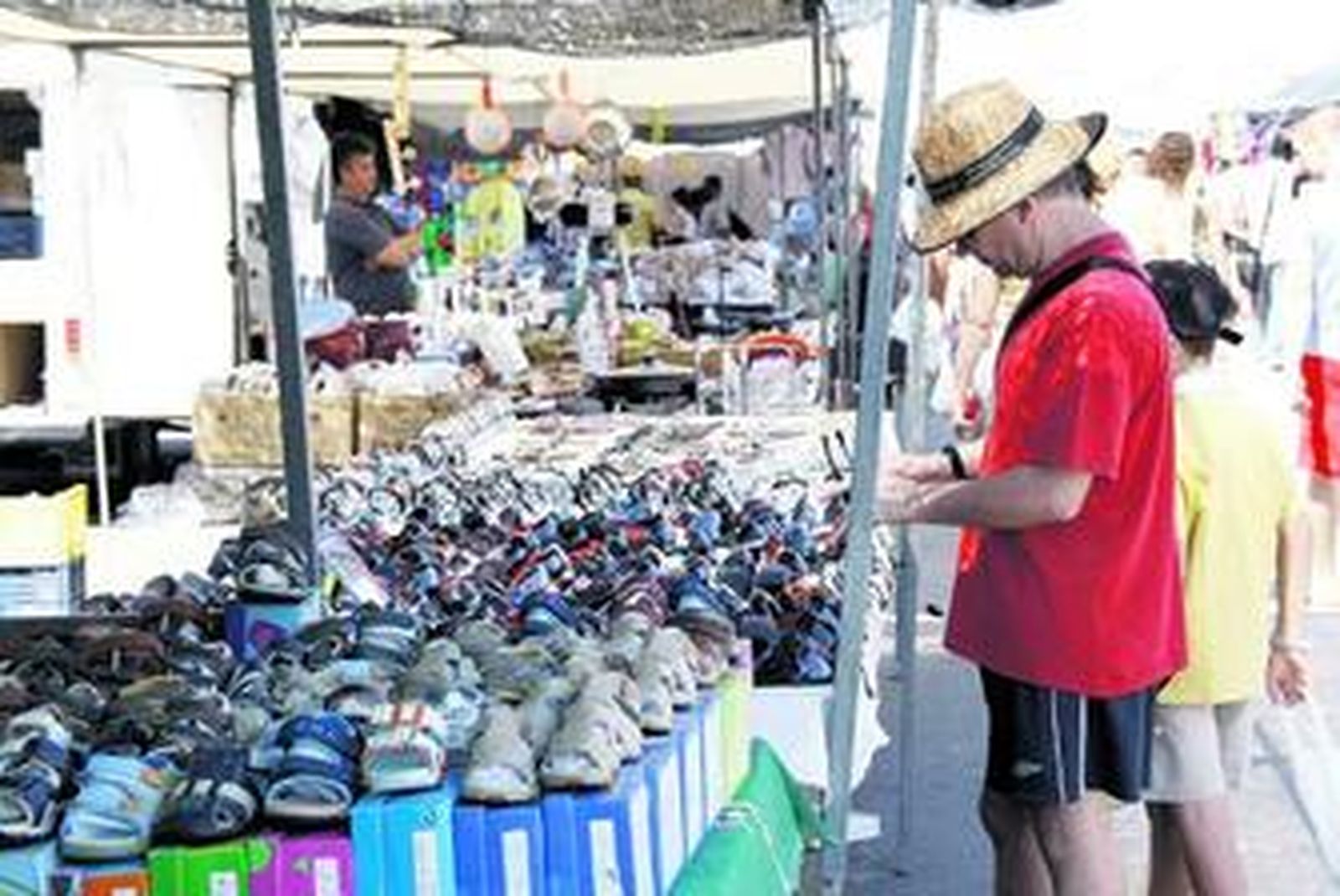 Los consumidores visitan más los mercadillos en tiempos de crisis.