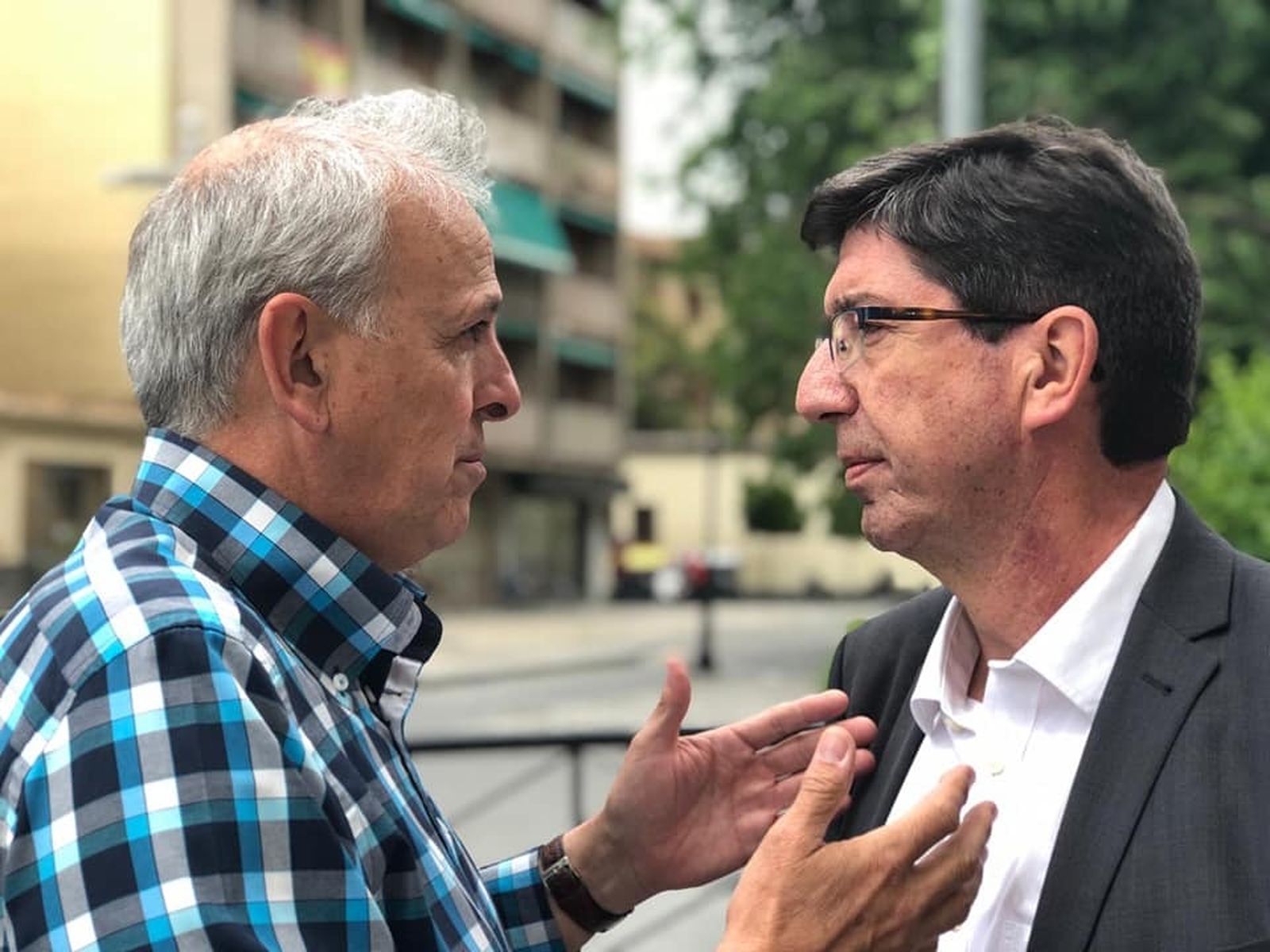 Manuel Montalvo, junto al vicepresidente andaluz, Juan Marín, en una imagen de archivo.