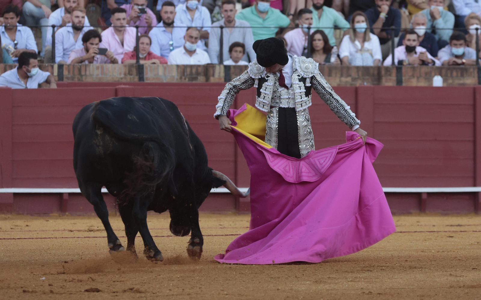 Las imágenes del primer festejo de San Miguel