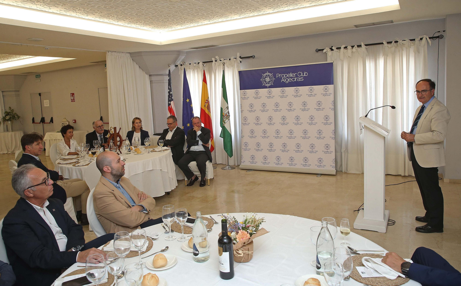 Fotos de la conferencia de Isabel Pardo de Vera en el Propeller Club Algeciras