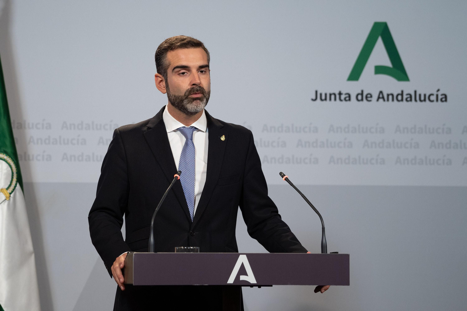 El portavoz del Gobierno andaluz, Ramón Fernández-Pacheco, en la rueda de prensa tras el Consejo de Gobierno