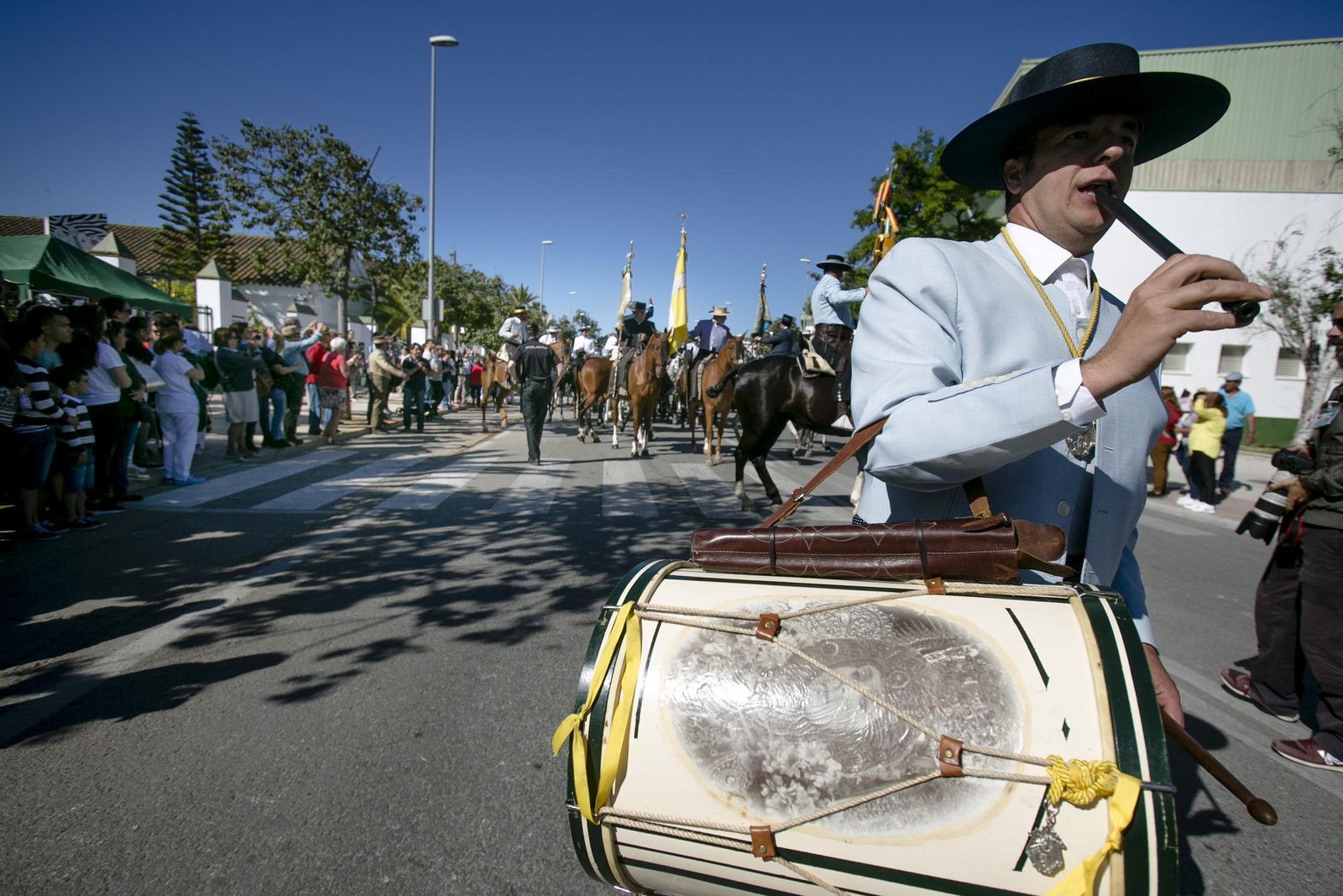 La hermandad de Sanlúcar cruza Bajo de Guía