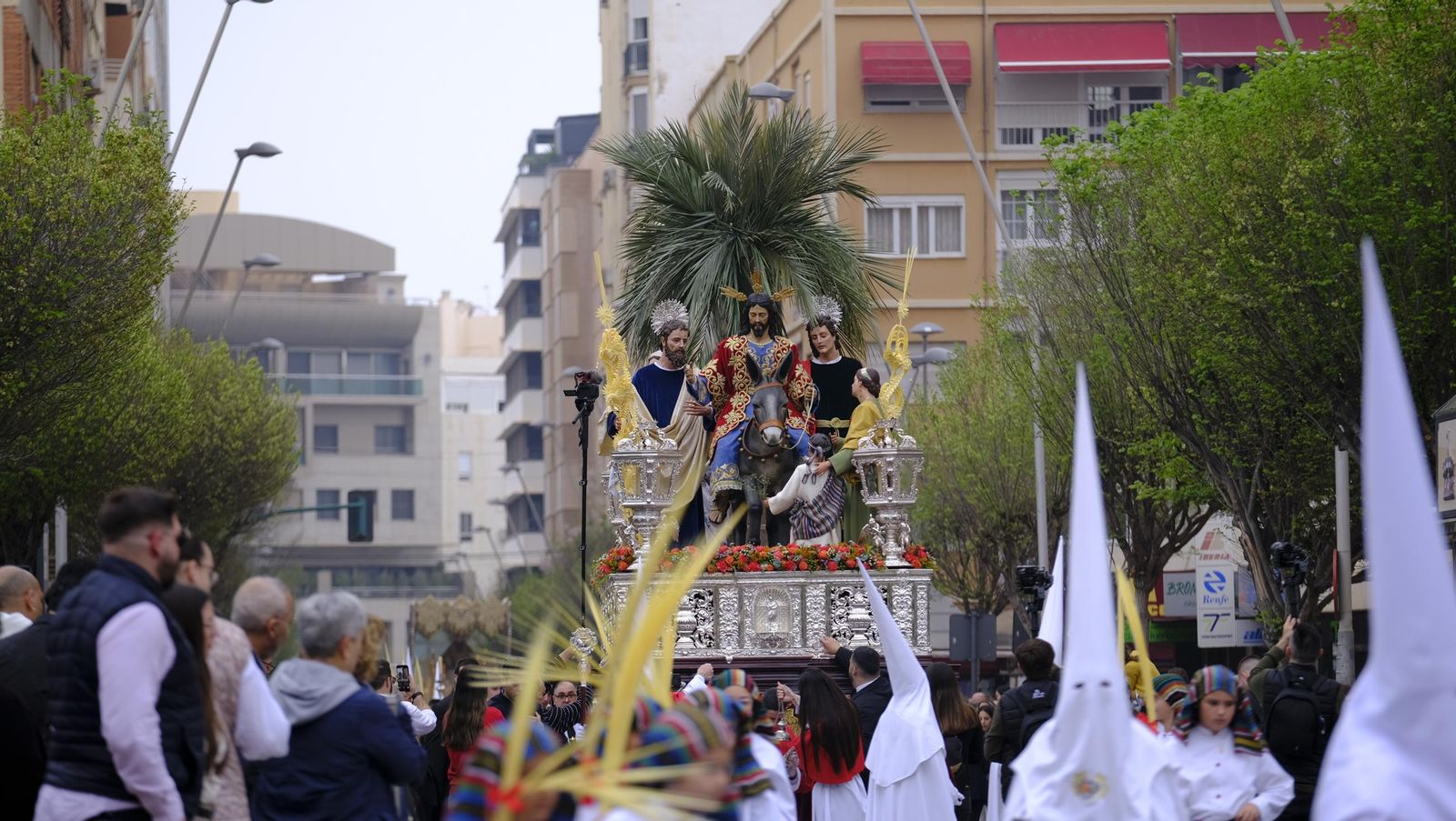 La Borriquita en la Semana Santa de Almería 2025, en imágenes