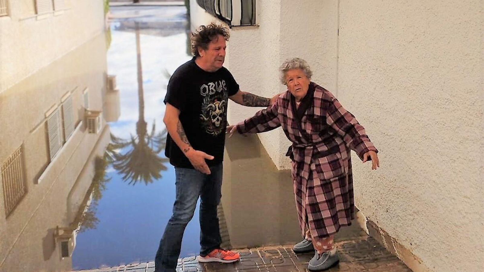 Fortu Sánchez y su madre, La Mari no podían salir de su casa.