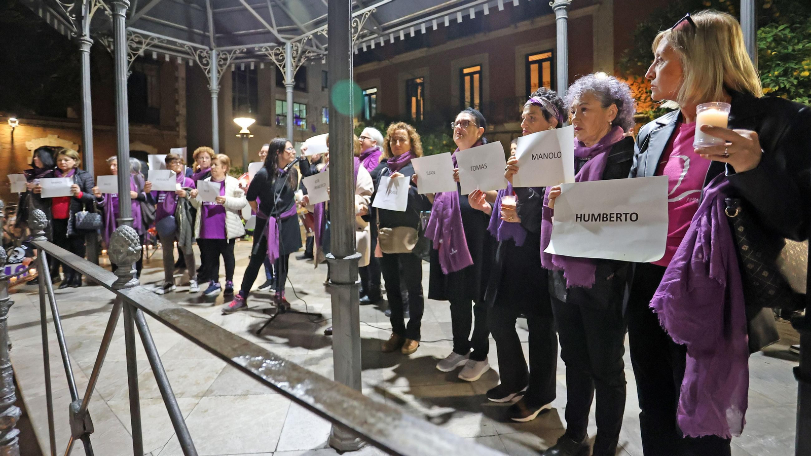 Imágenes de la manifestación del 25N 2024 en Jerez