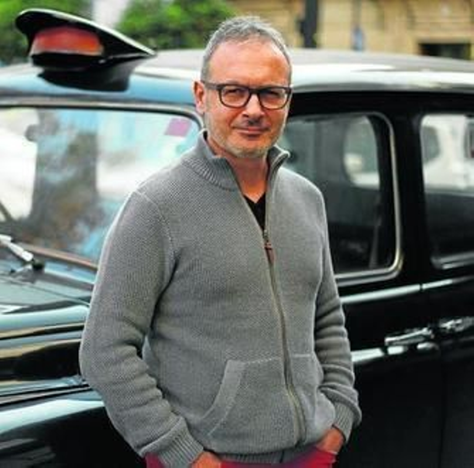 Álvaro Begines (Los Palacios, 1963) esta semana en la Plaza Nueva.