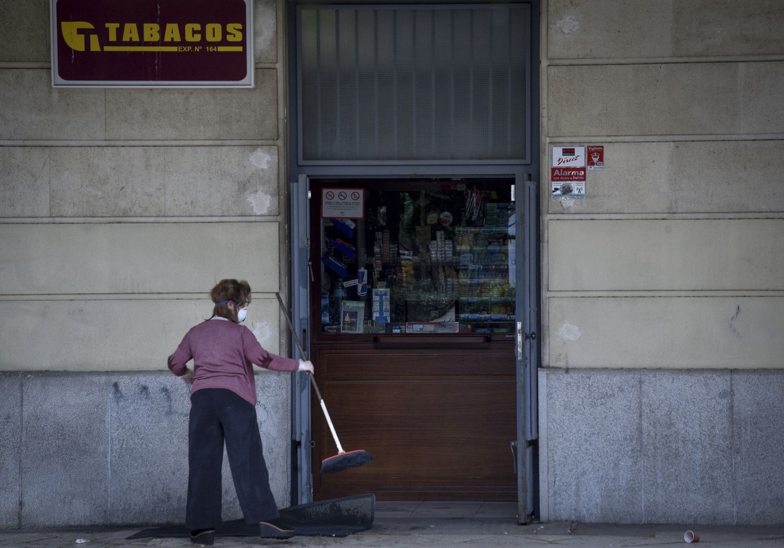 La resistencia en el juzgado de guardia: abogados, policía y guardia civil en el Prado de San Sebastián