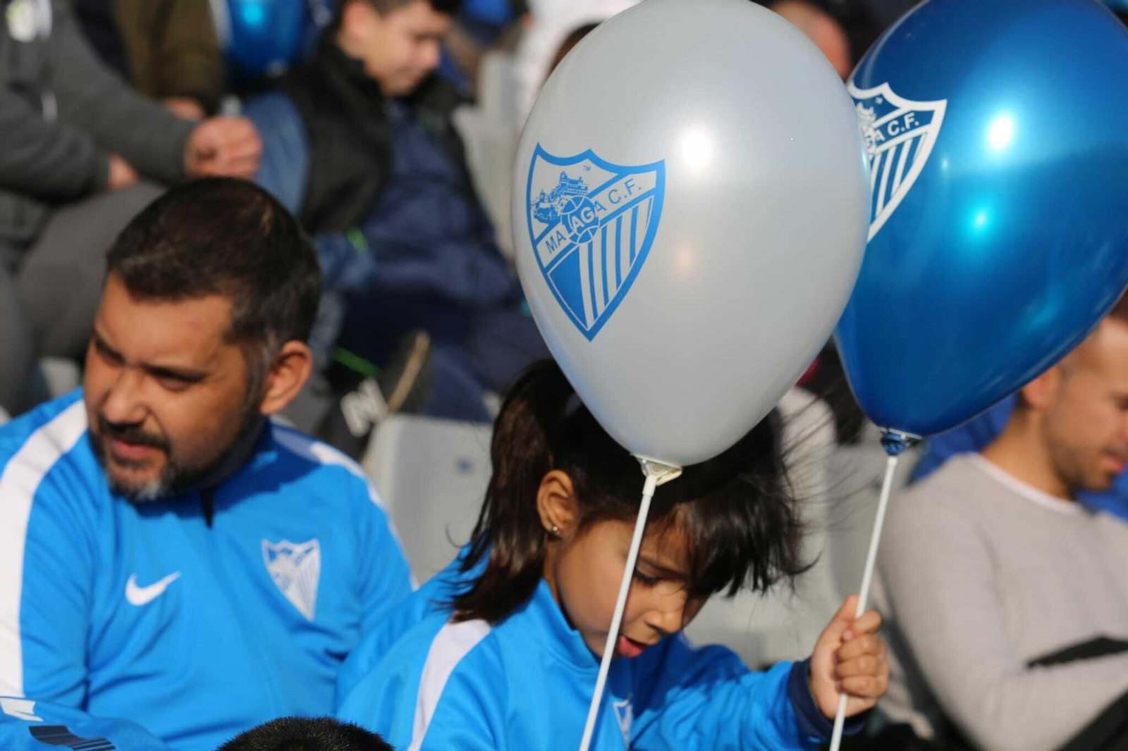 Las fotos del entrenamiento del Málaga a puerta abierta Las fotos del entrenamiento del Málaga a puerta abierta