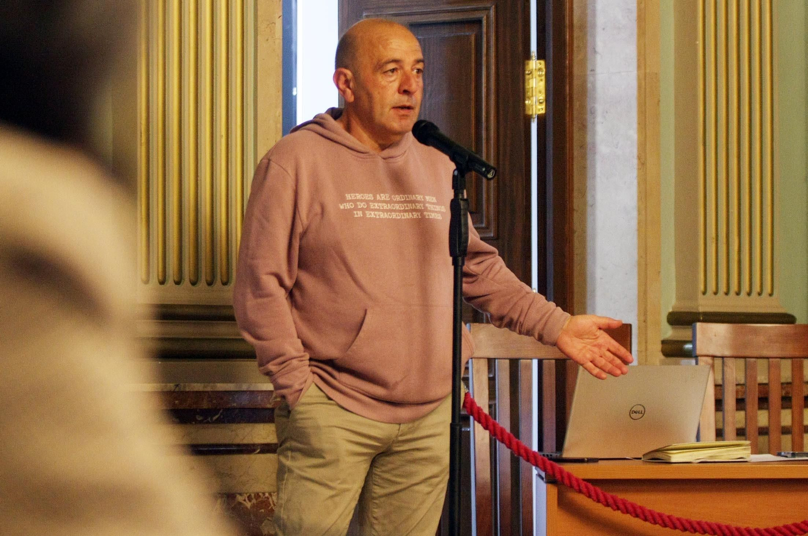 Imágenes del pleno del Ayuntamiento de Huelva