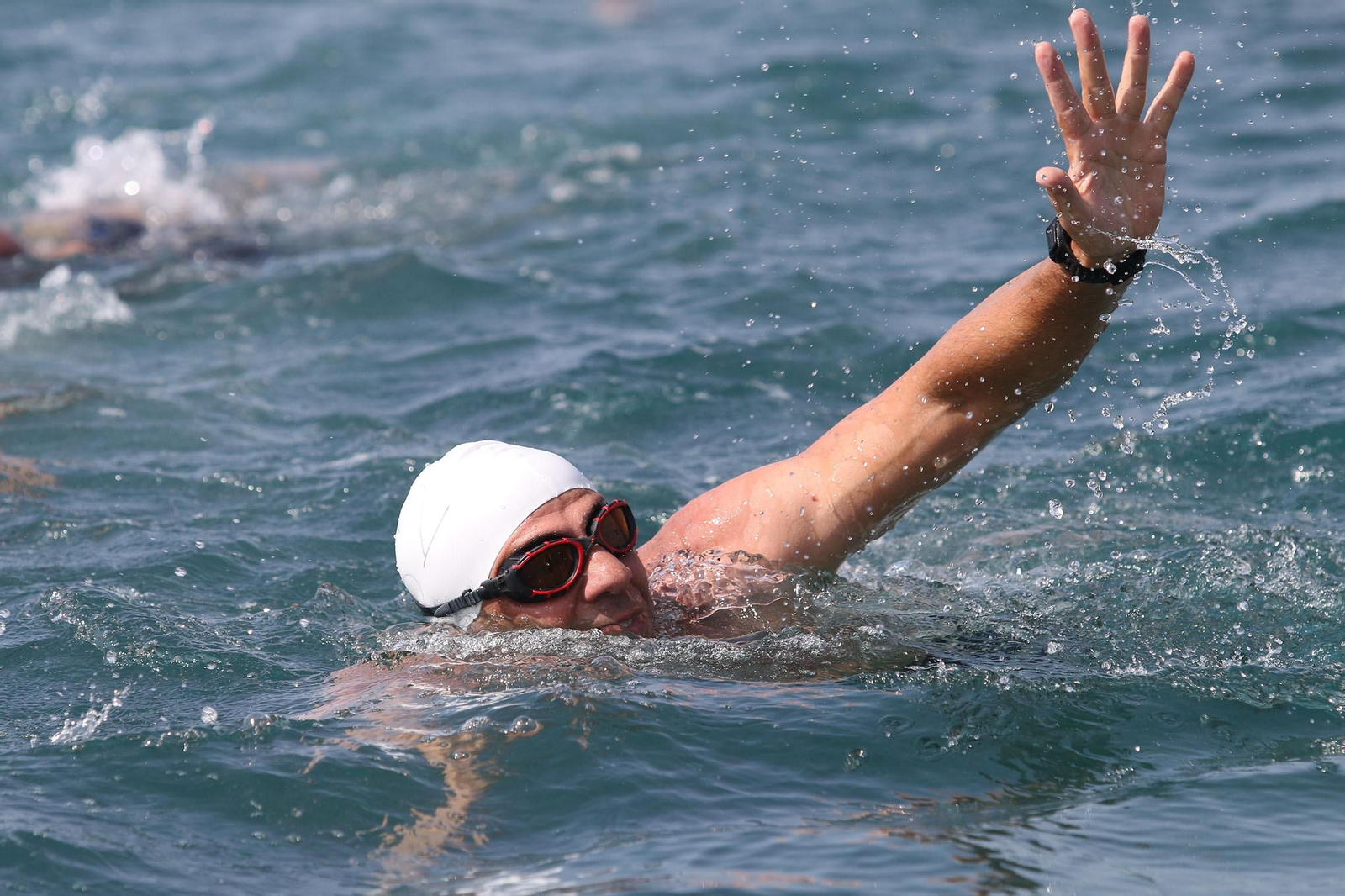 Las imágenes de la Travesía a Nado 'Ciudad de Almería - Carlos Tejada'