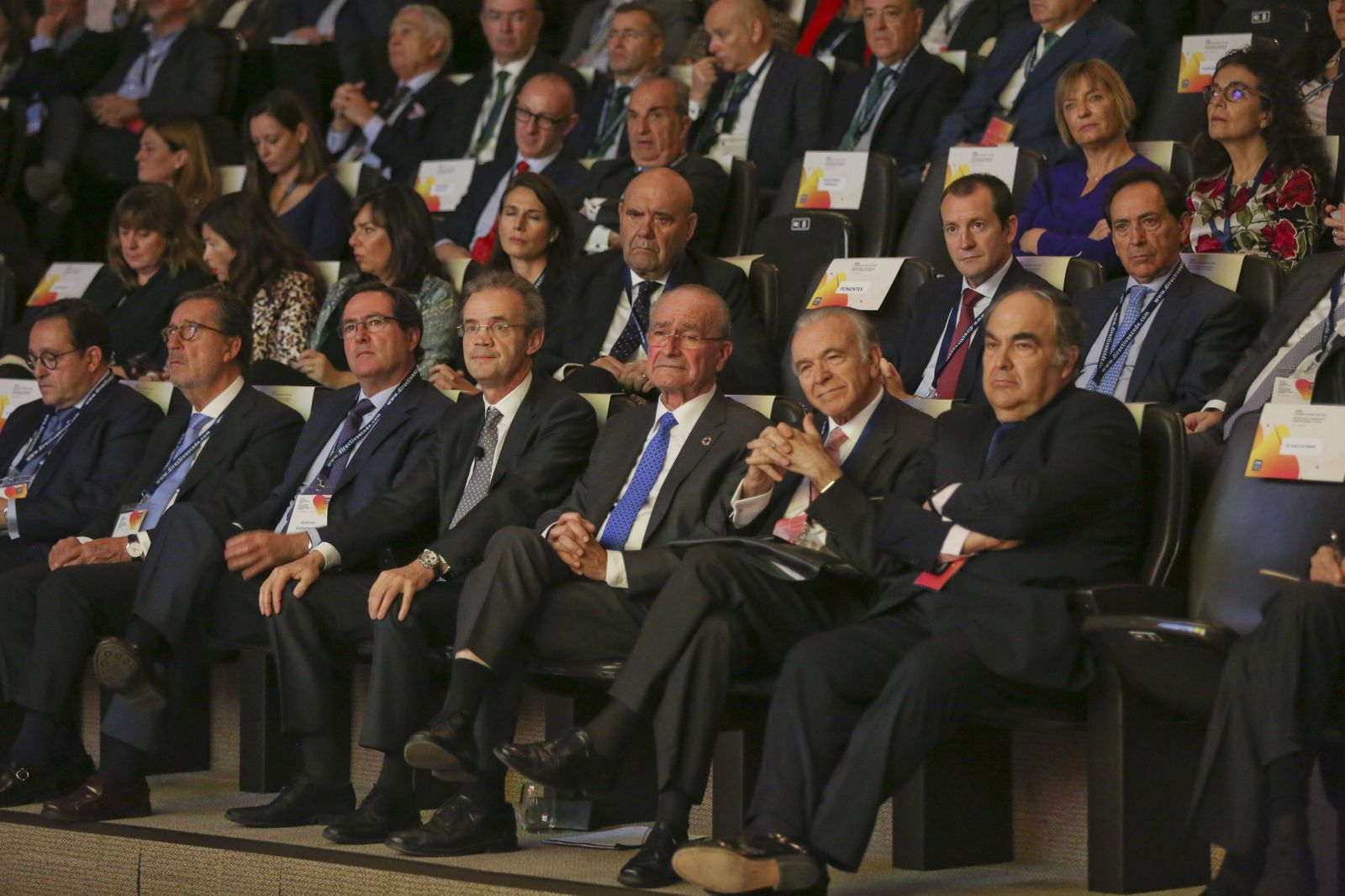 Antonio Garamendi, Jordi Gual, Francisco de la Torre, Isidro Fainé y Antonio Luque, entre otros, en la inauguración del congreso de Cede.