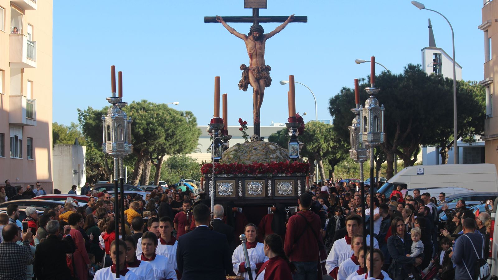 Cristo del Amor por las calles del Río San Pedro