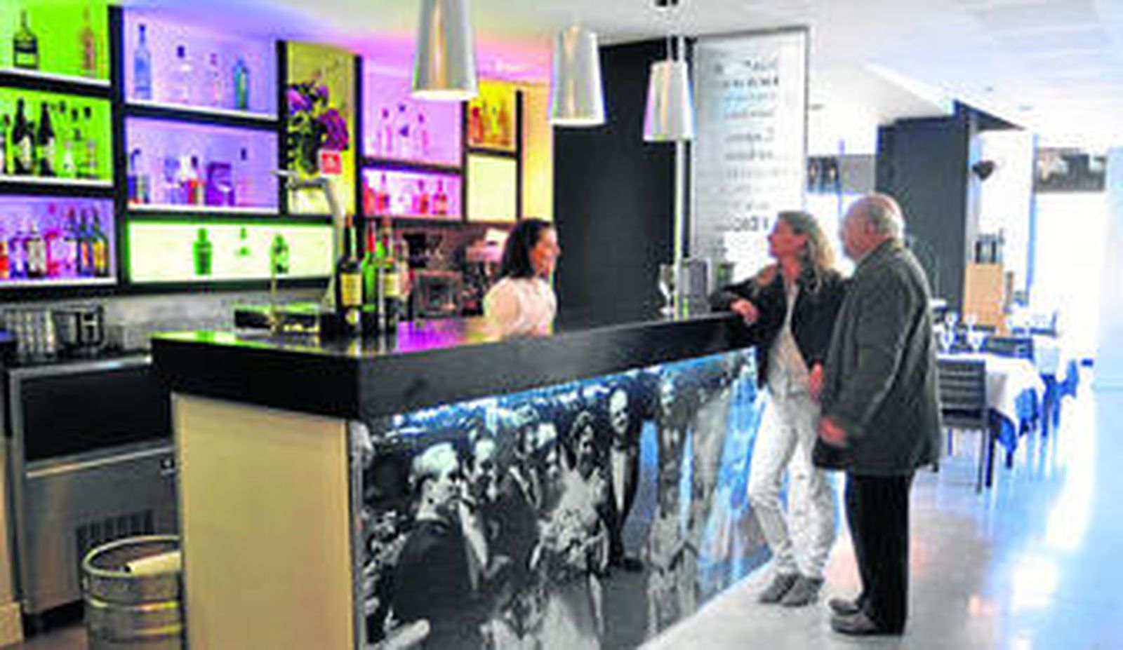 El nuevo restaurante de La Mafia en Tomares dispone de 110 plazas repartidas en dos plantas además de terraza.