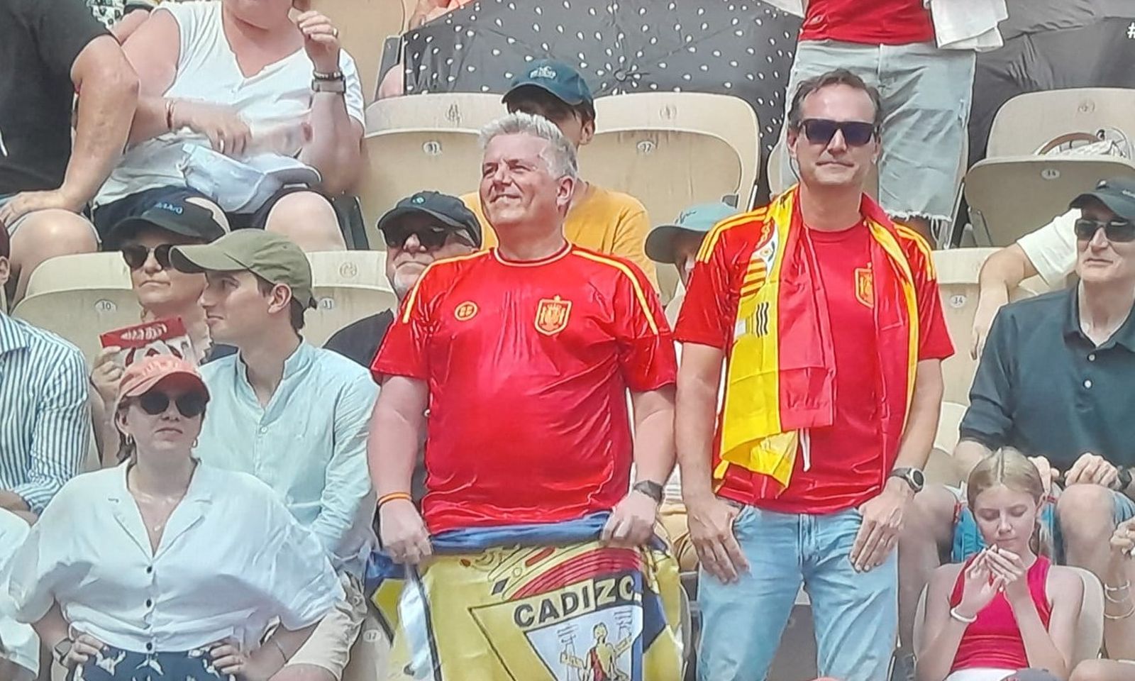 Rafael Galván y Antonio Rodríguez, en el partido del tenista español.